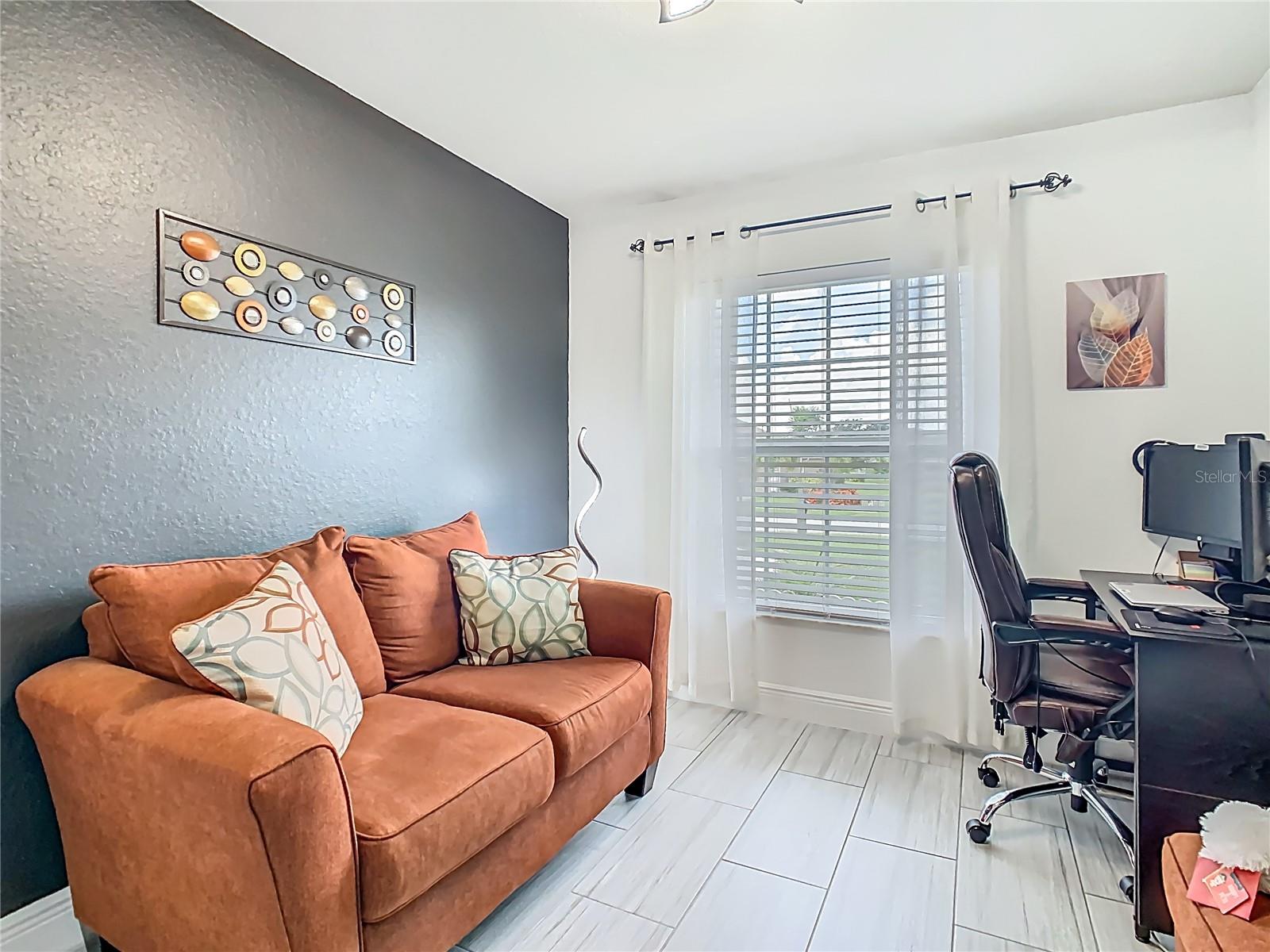 1803 N BLUE SKY BLVD