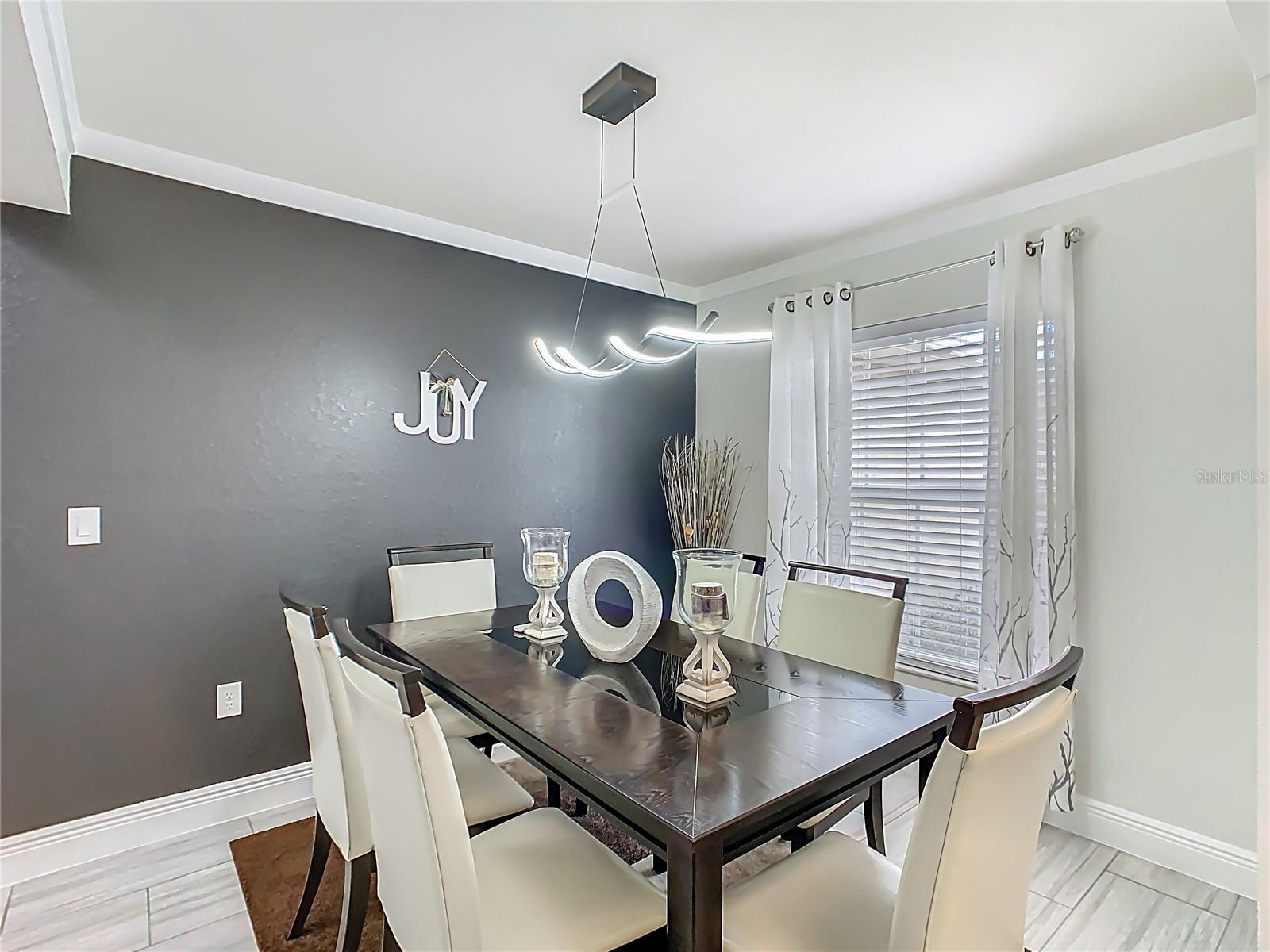 1803 N BLUE SKY BLVD