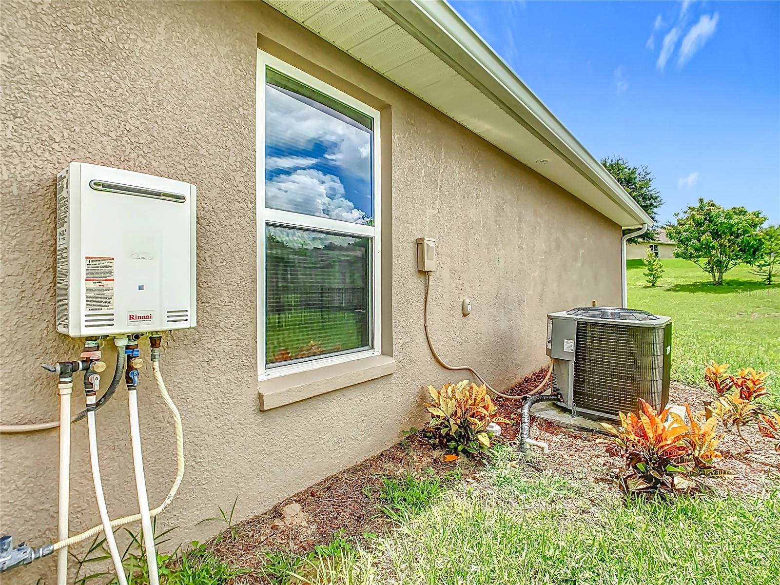 1803 N BLUE SKY BLVD