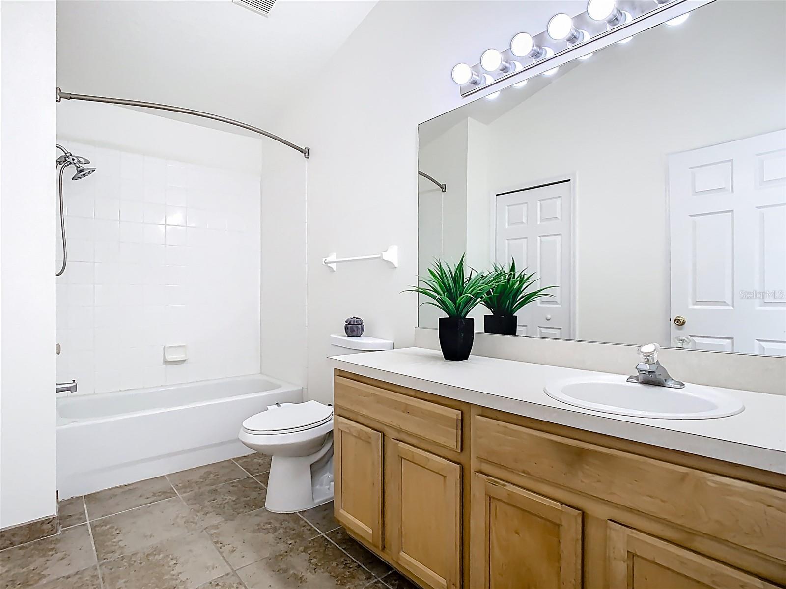 1851 HAMMOCK MOSS DR