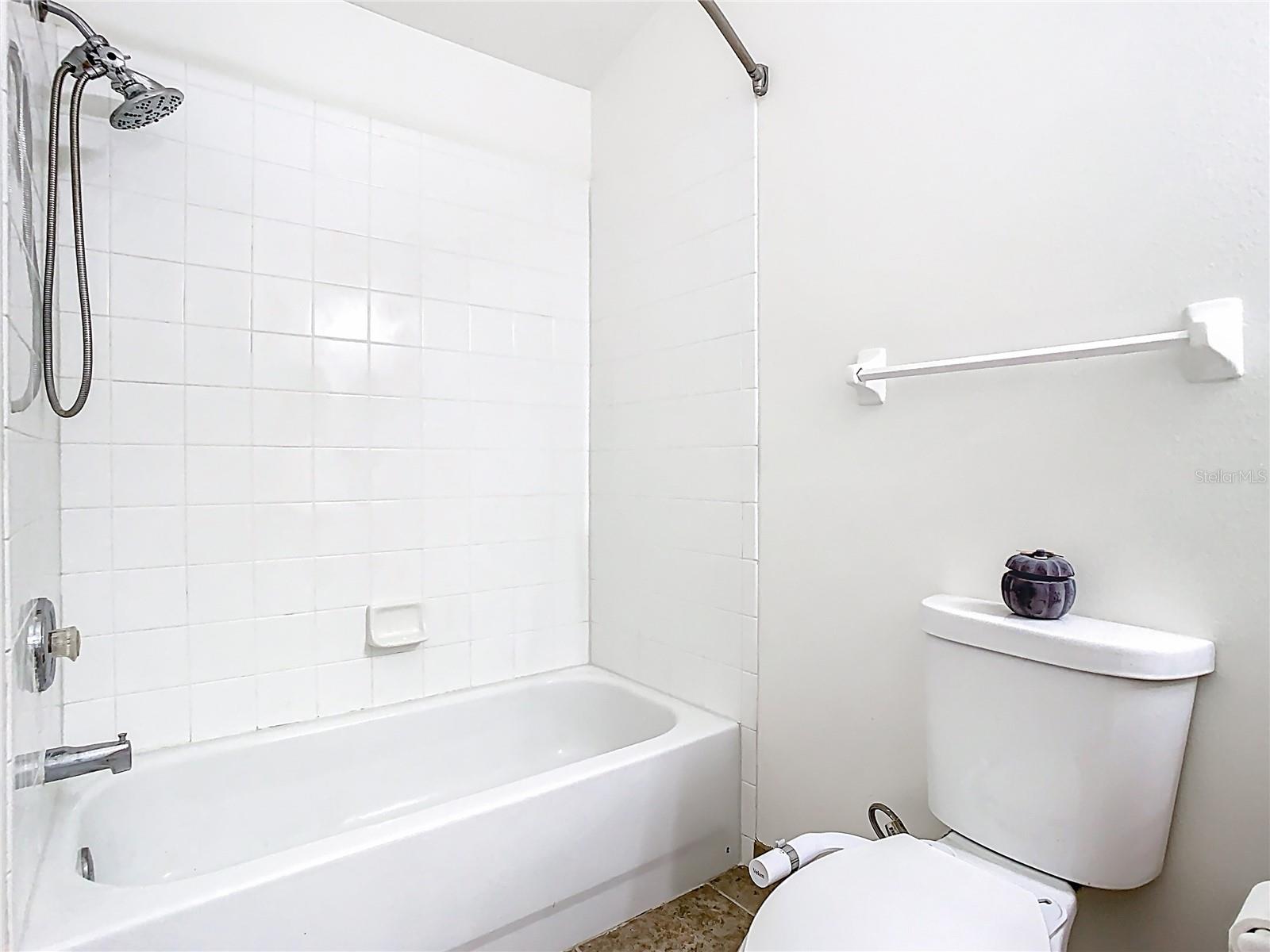 1851 HAMMOCK MOSS DR