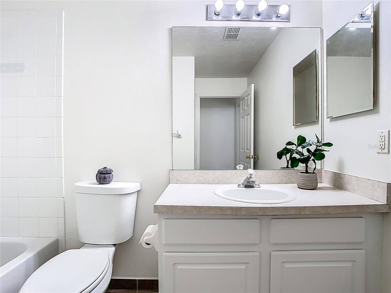 1851 HAMMOCK MOSS DR