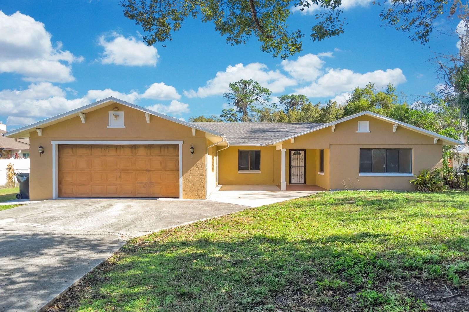 1137 N CHICKASAW TRL