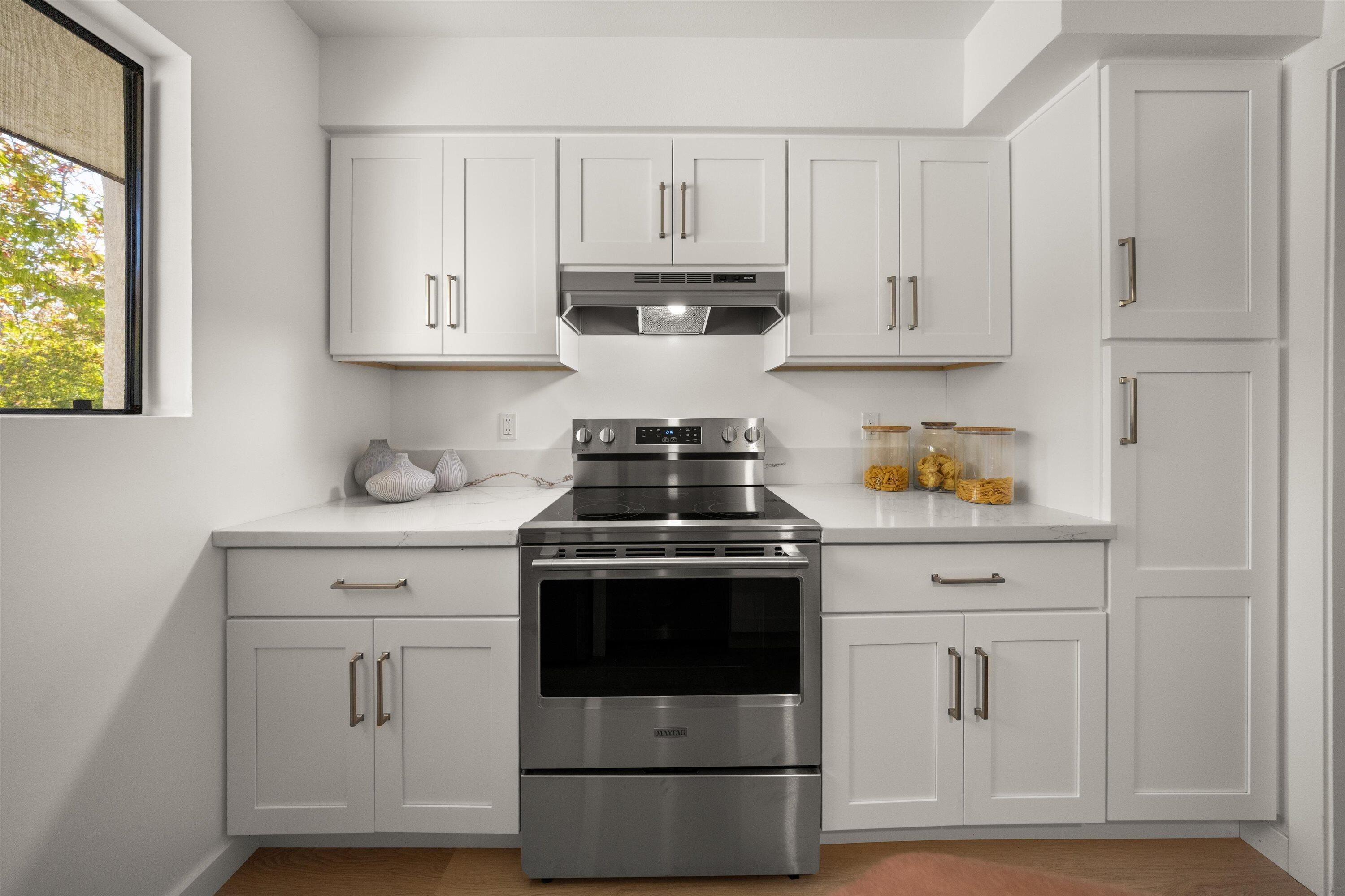 986 Miramonte Drive 6