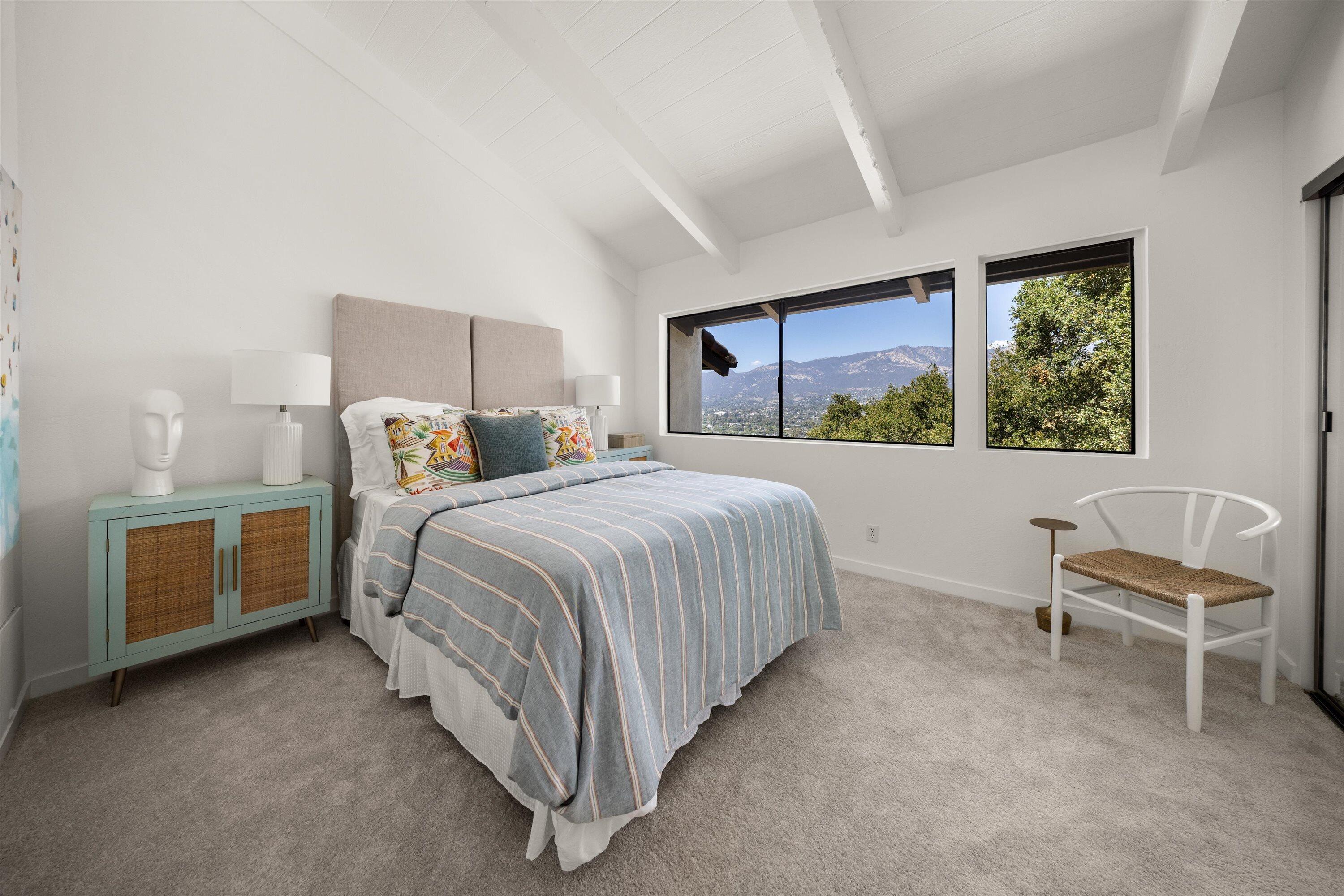 986 Miramonte Drive 6