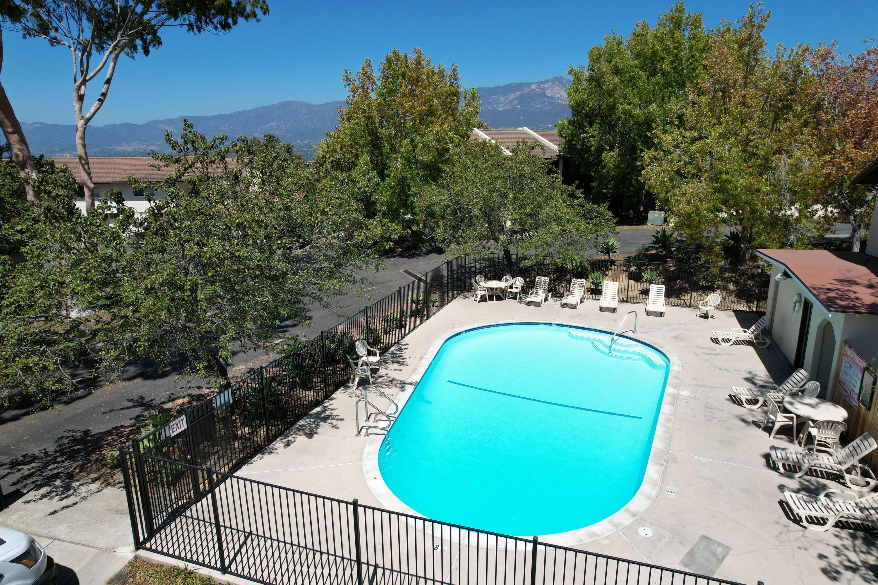 986 Miramonte Drive 6