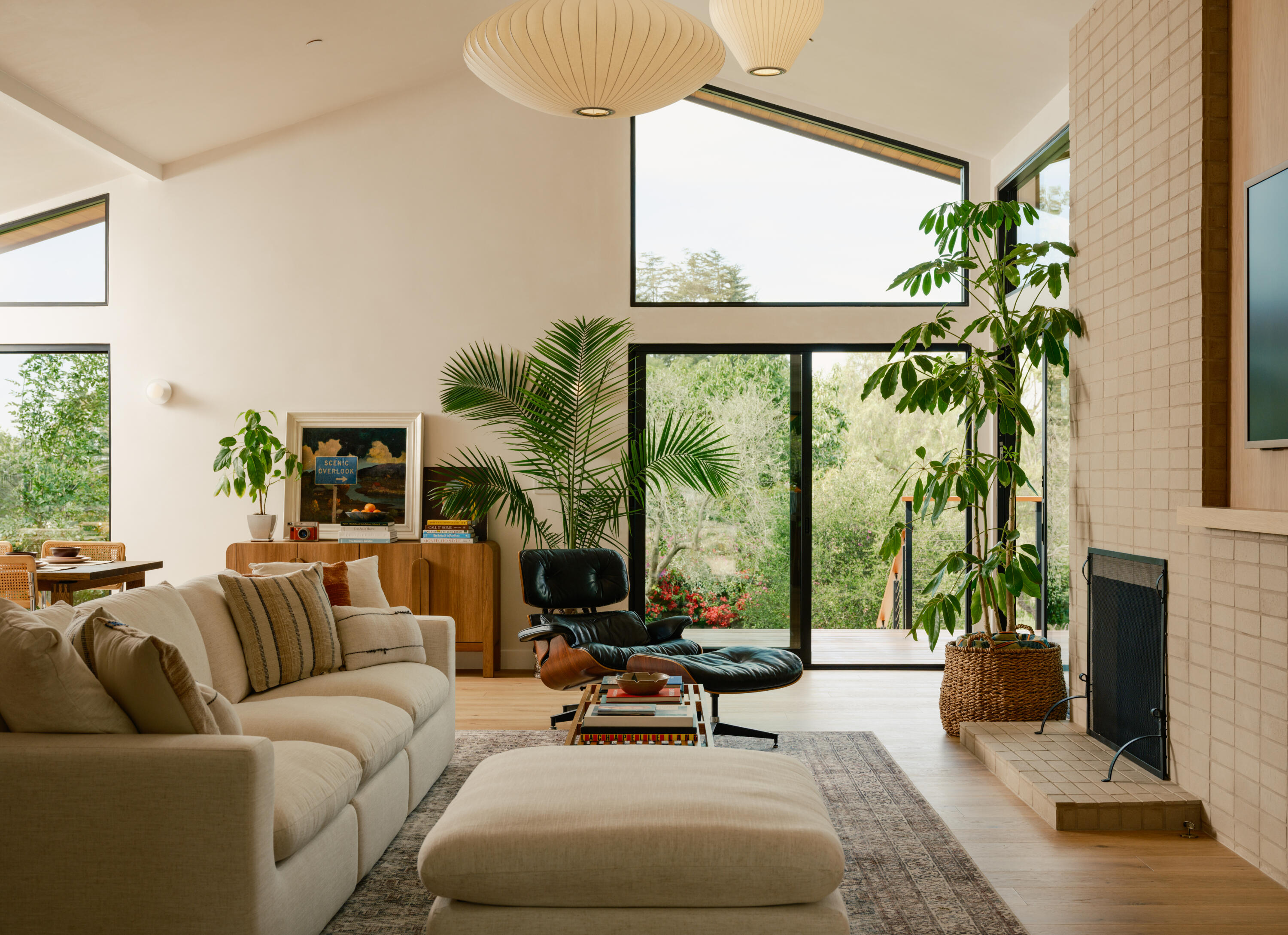 4055 Naranjo Drive