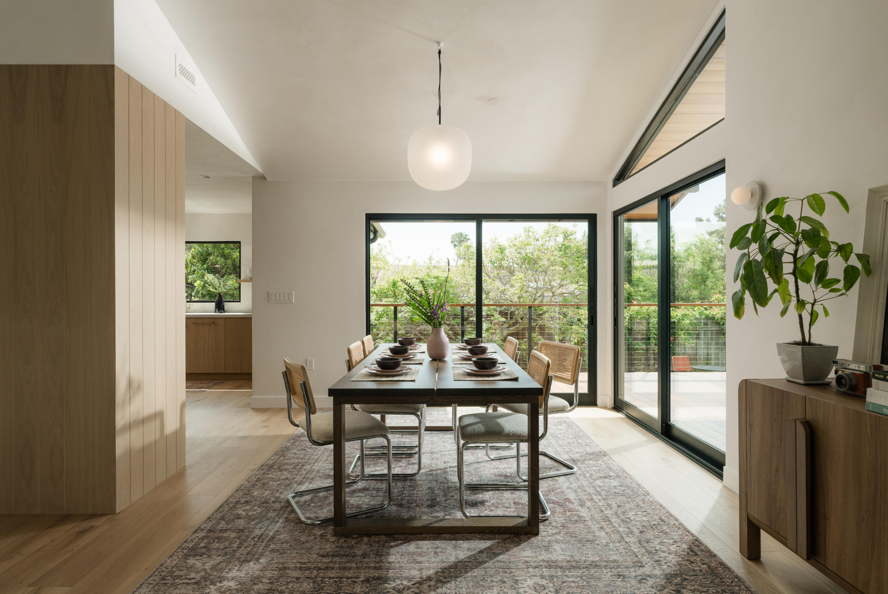 4055 Naranjo Drive