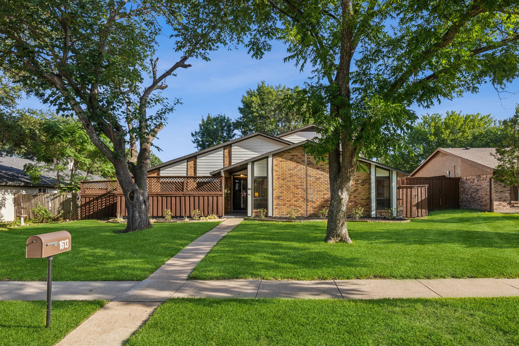 1613 Aurora Drive