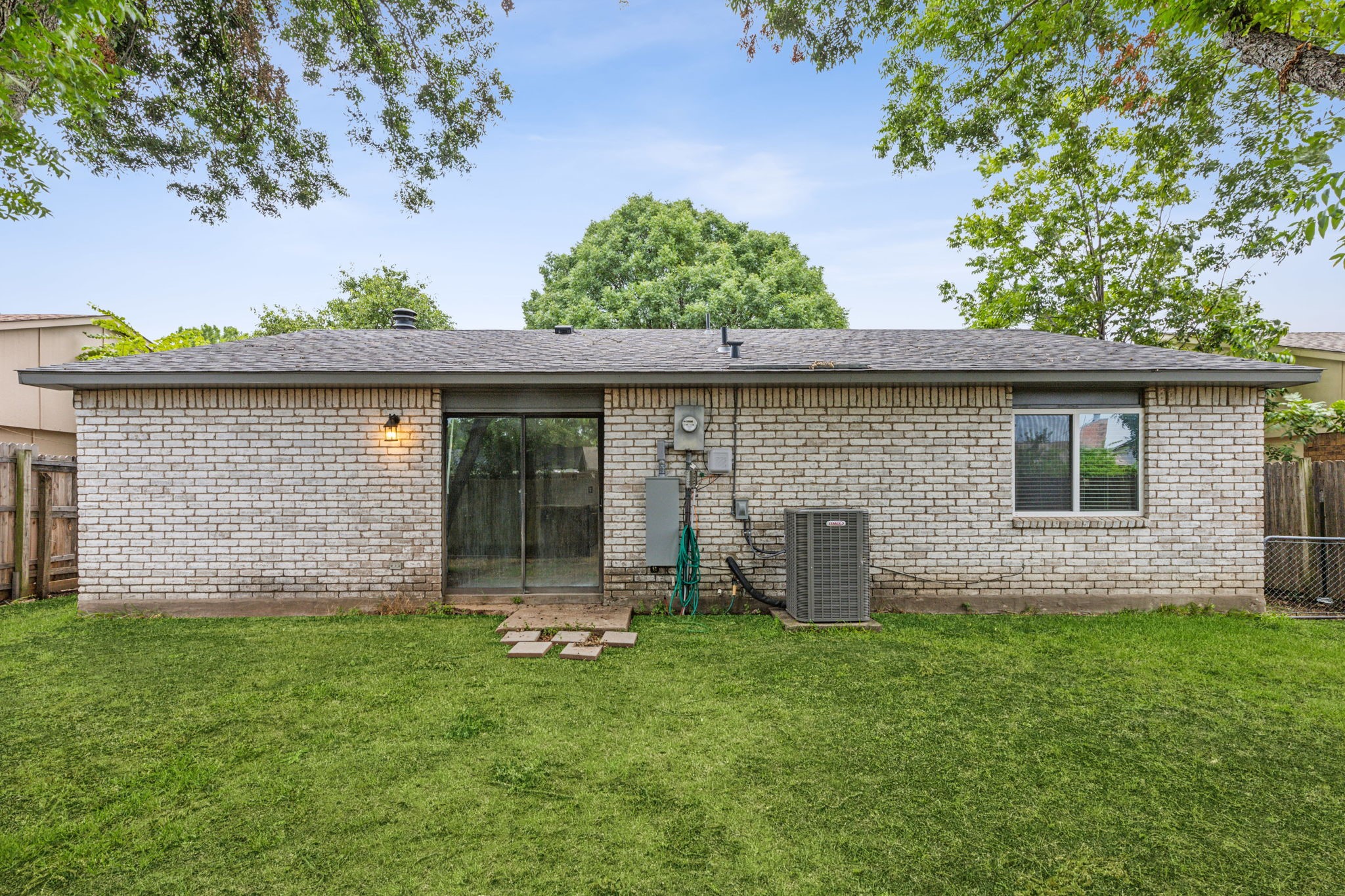 912 Sunny Slope Drive