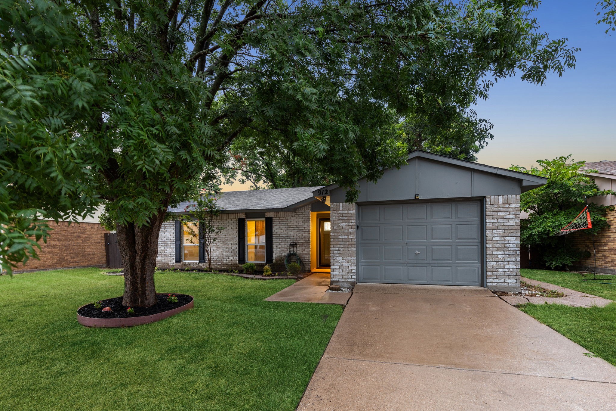 912 Sunny Slope Drive