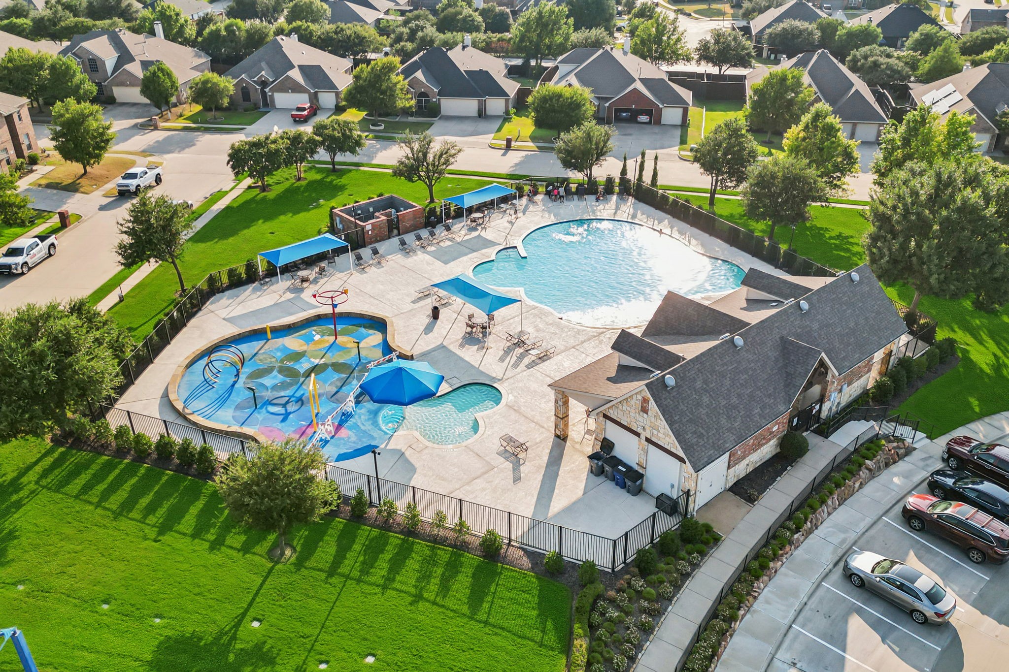 2537 Lakebend Drive