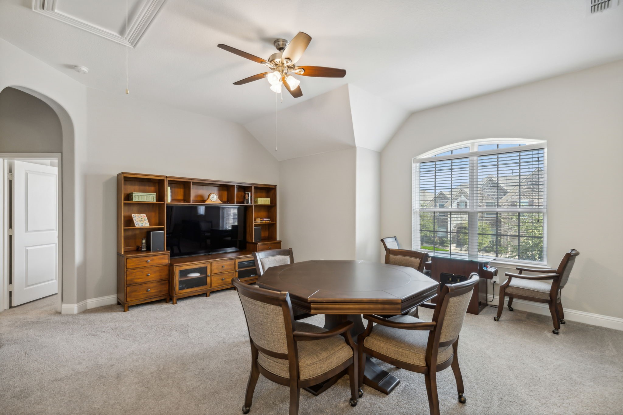 2537 Lakebend Drive
