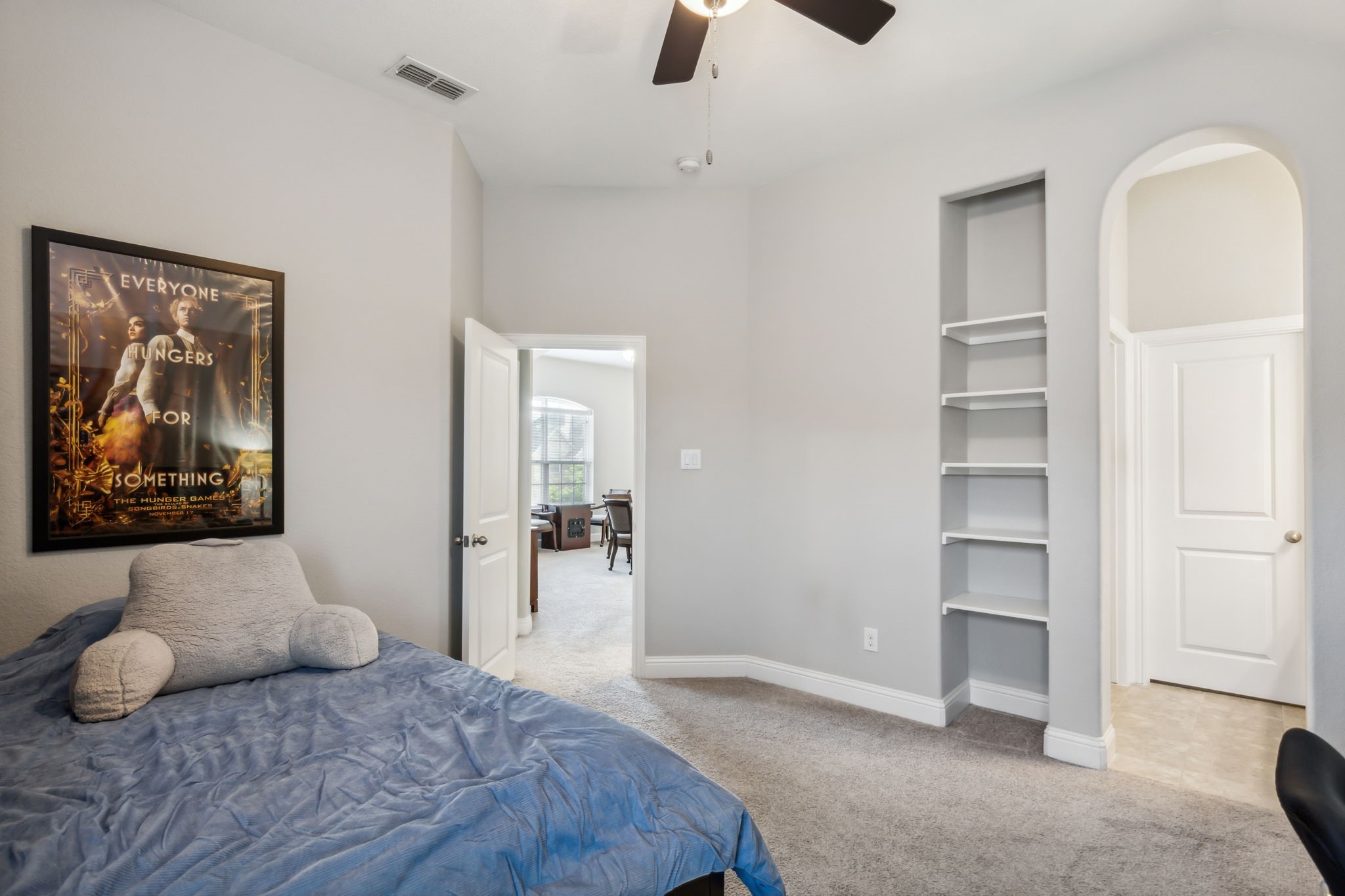 2537 Lakebend Drive