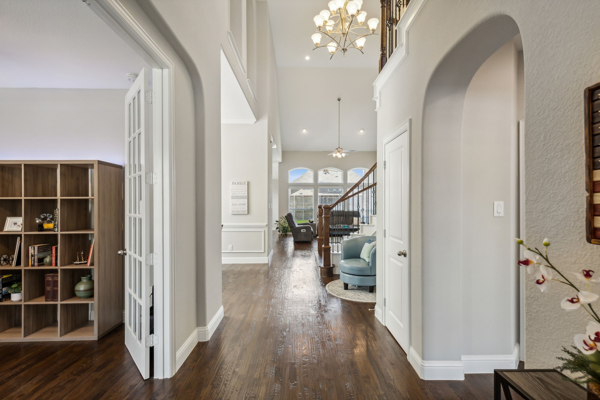 2537 Lakebend Drive