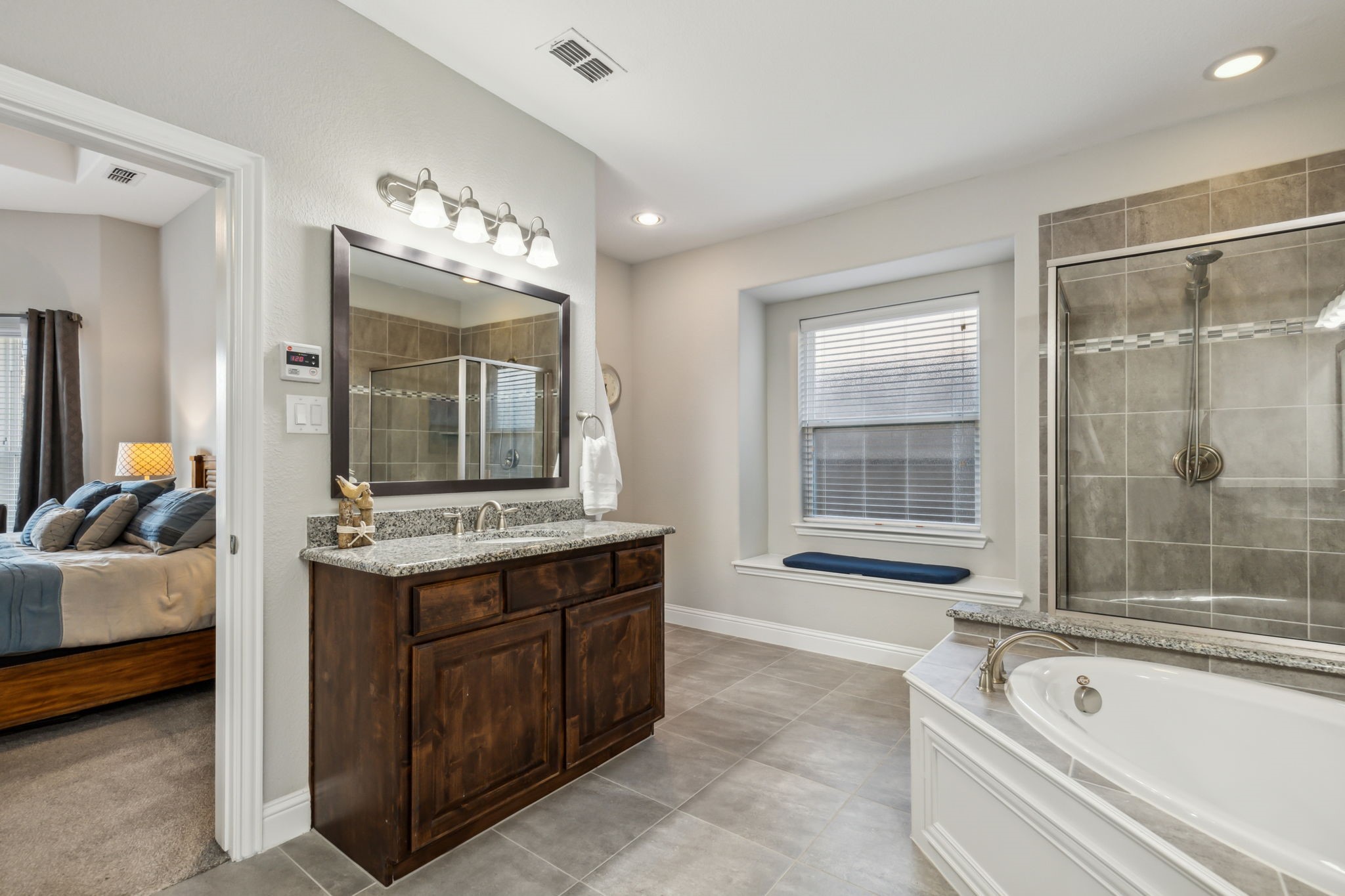 2537 Lakebend Drive