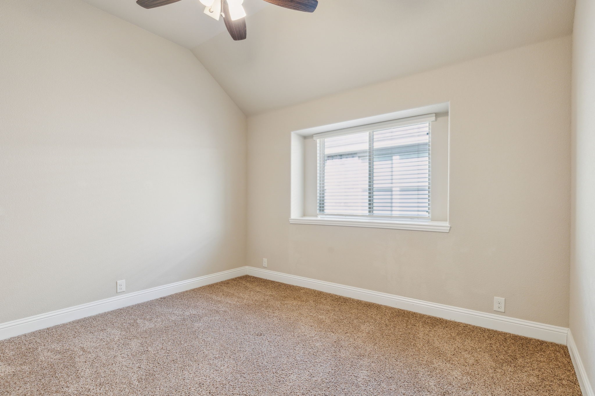 1636 Yellowthroat Drive