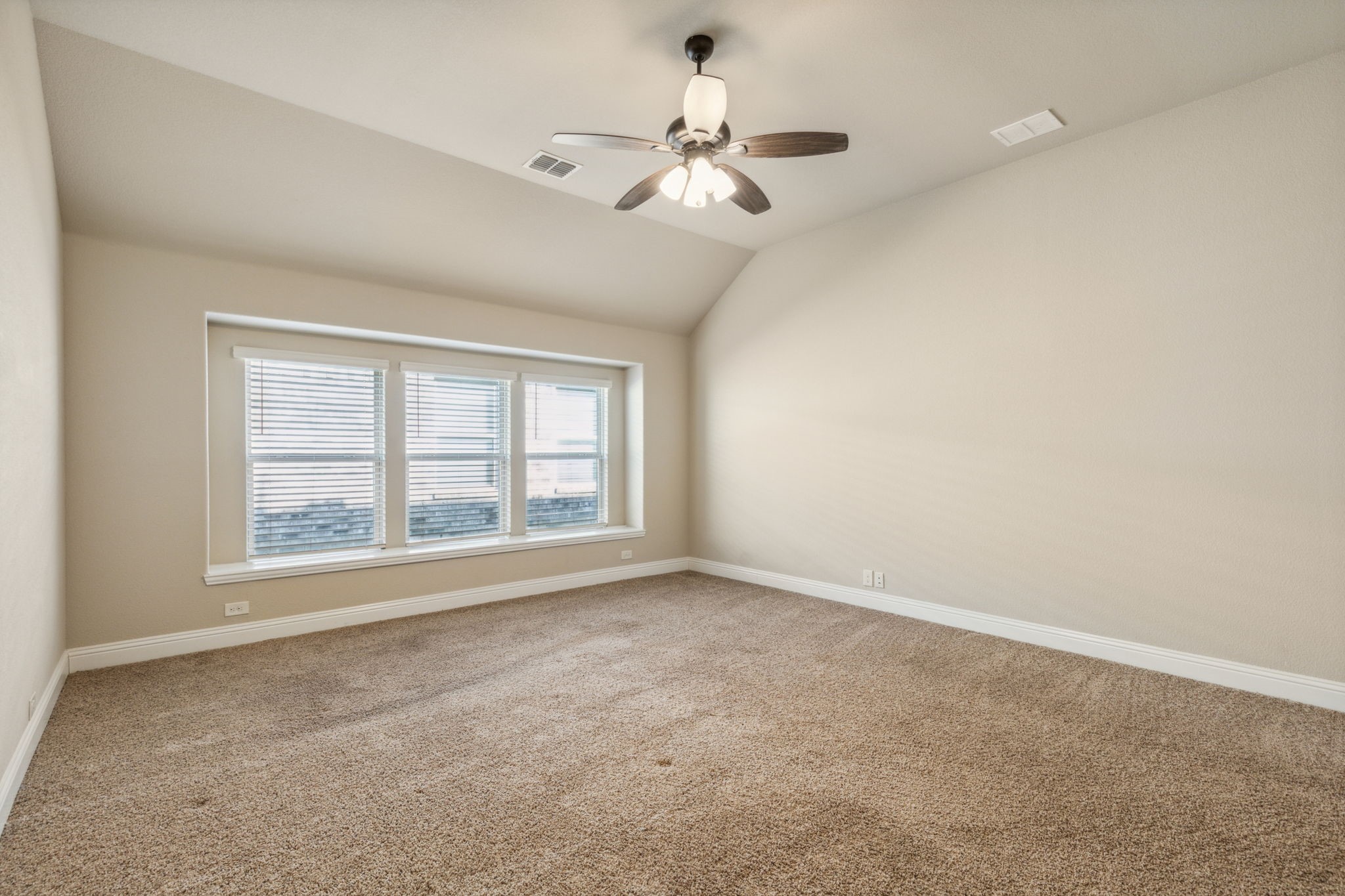 1636 Yellowthroat Drive