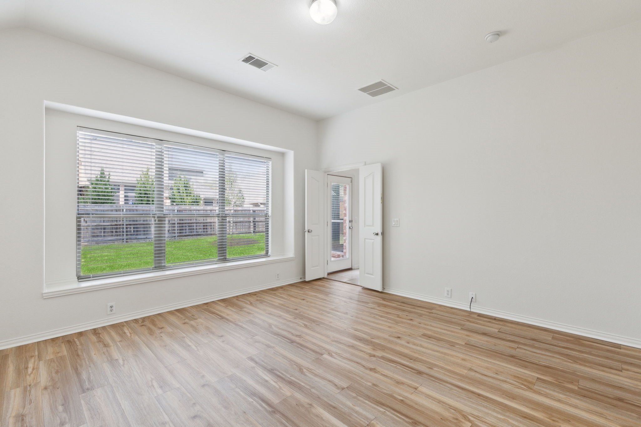 2429 Chesterwood Drive