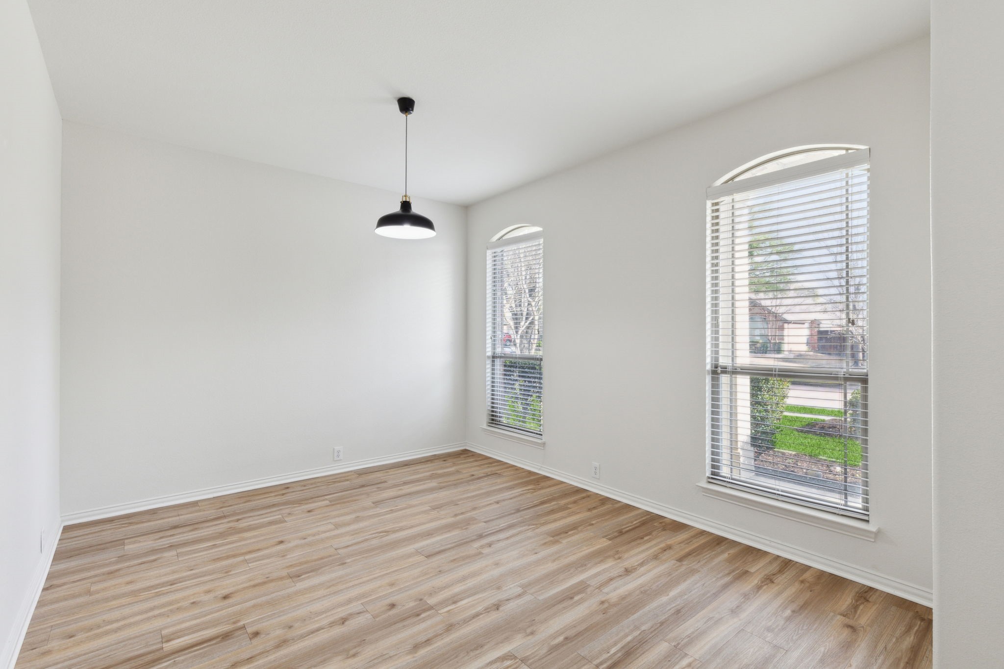 2429 Chesterwood Drive