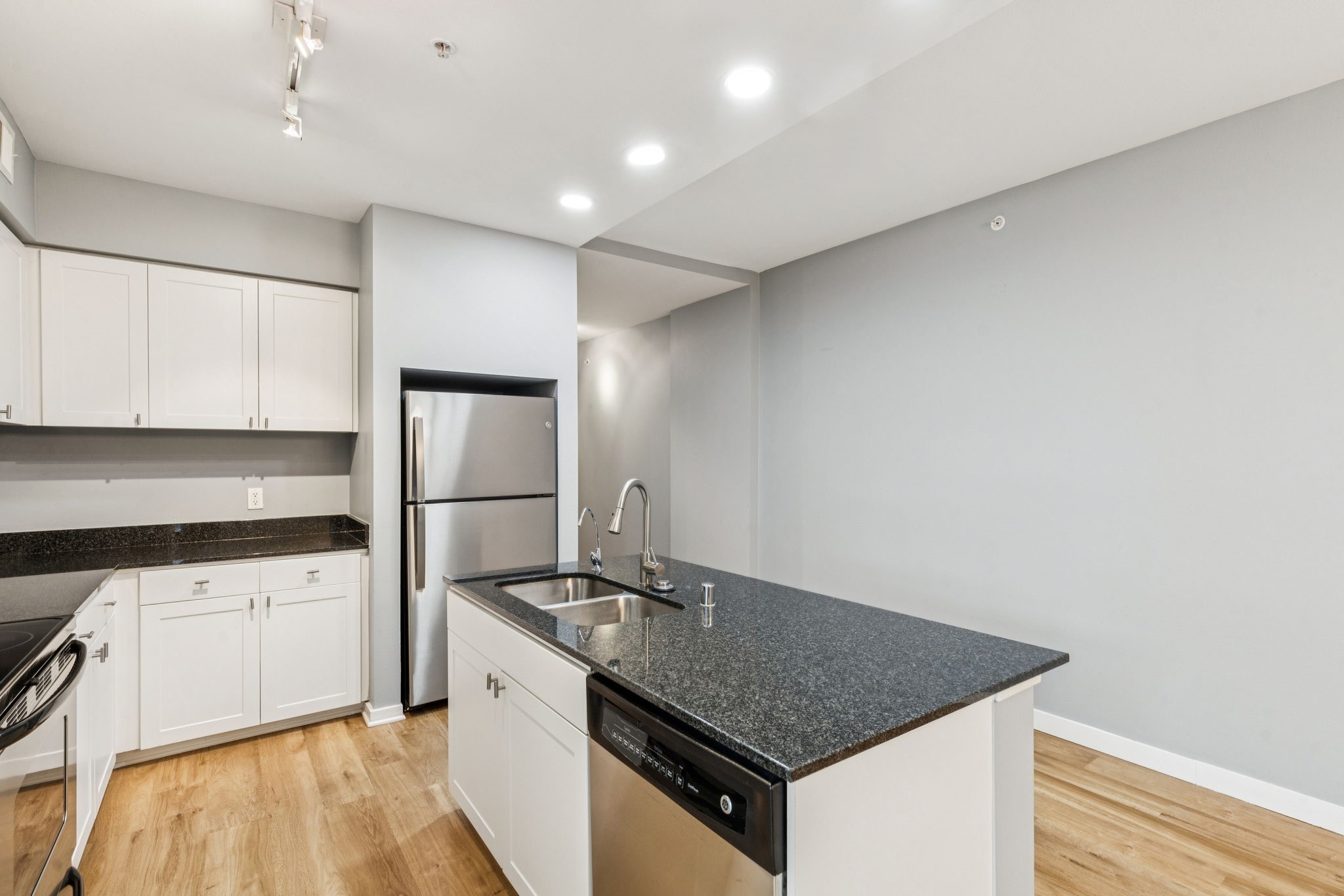 4411 Bowser Avenue 201