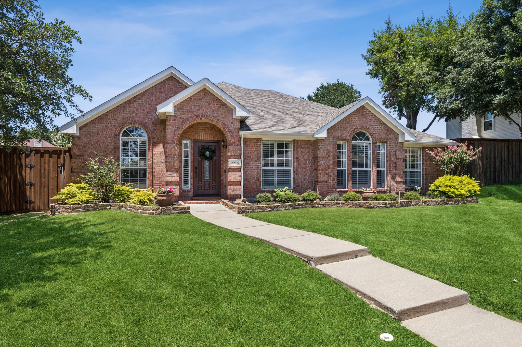 7716 Glenoaks Drive