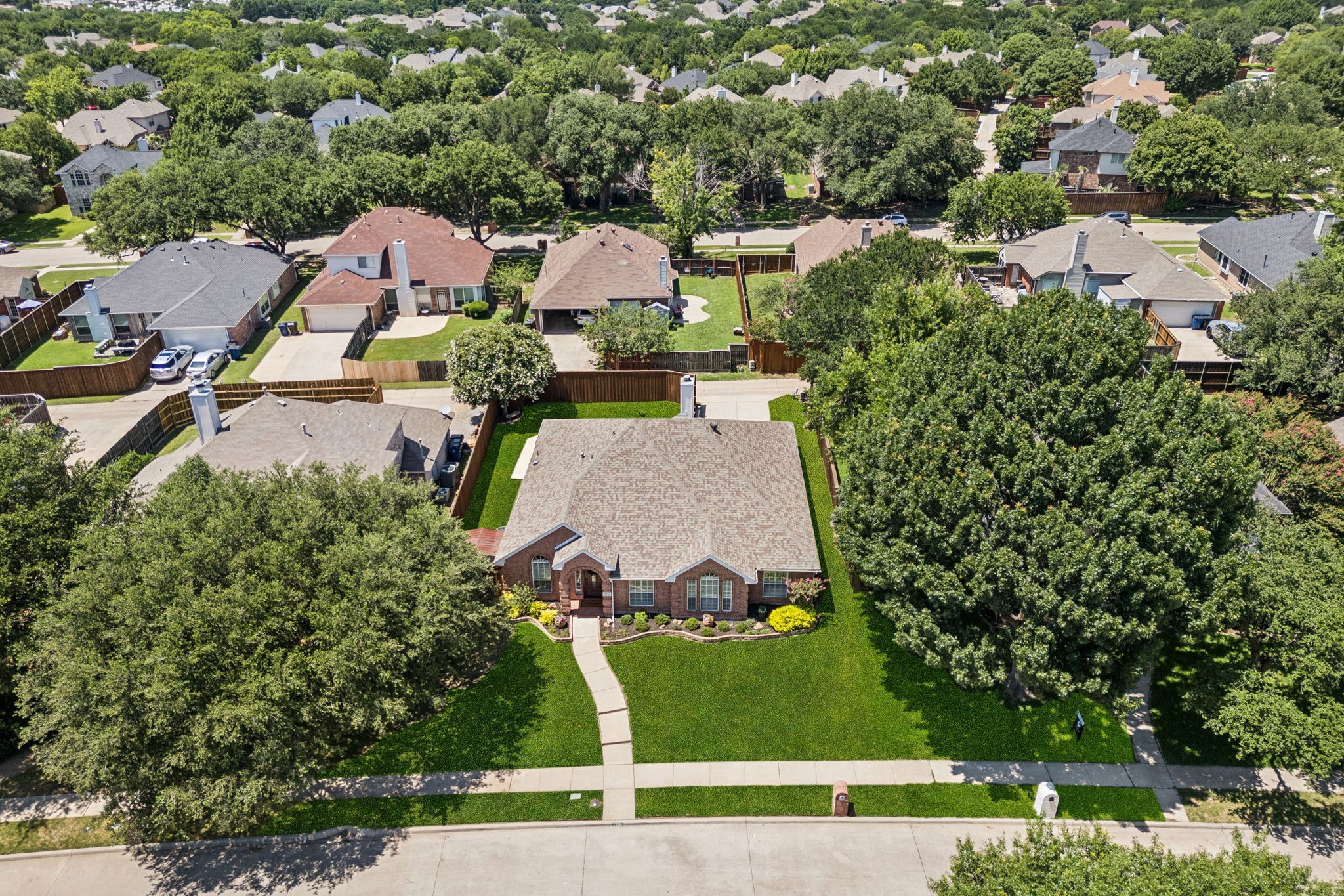 7716 Glenoaks Drive