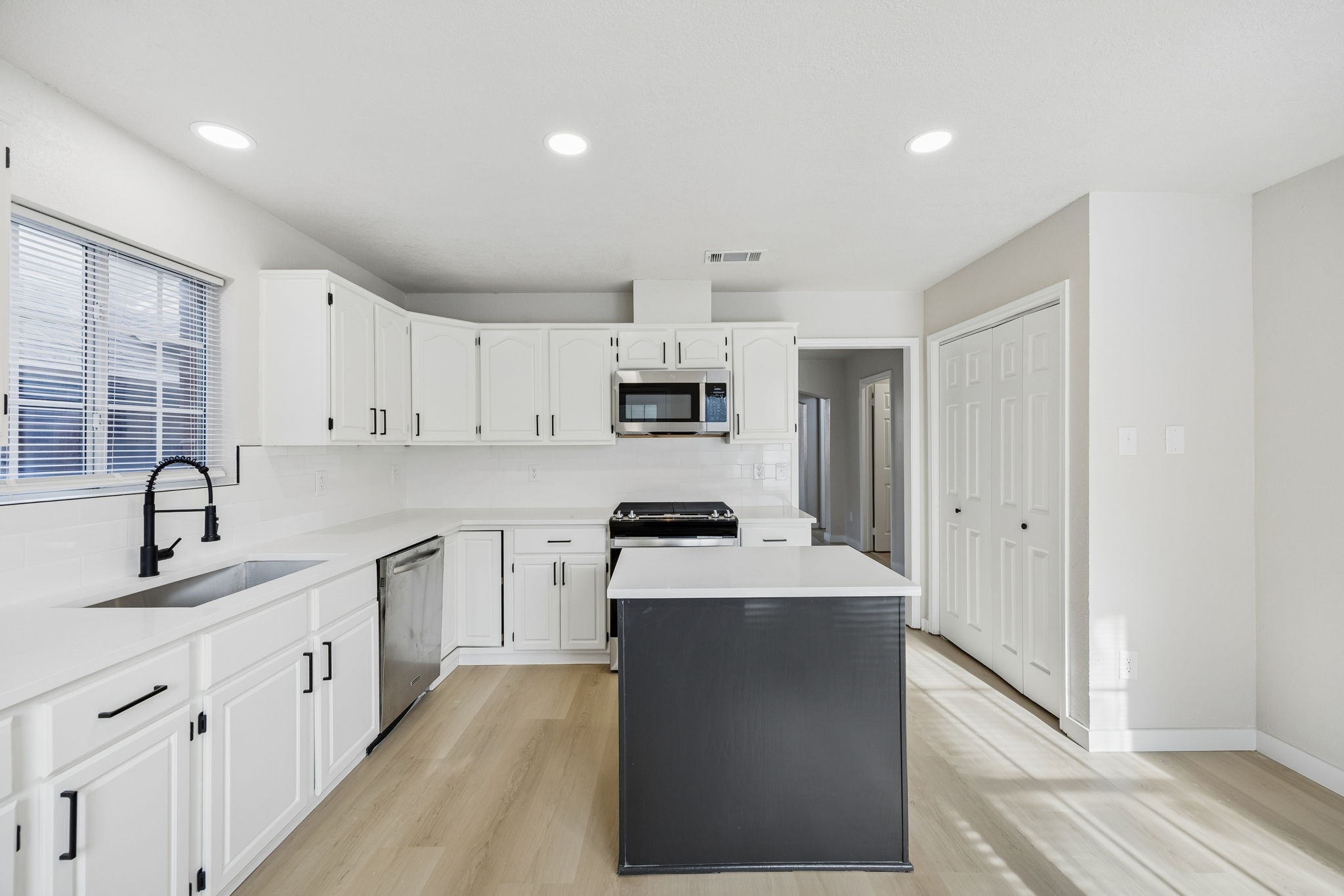 6207 Gray Wolf Trail