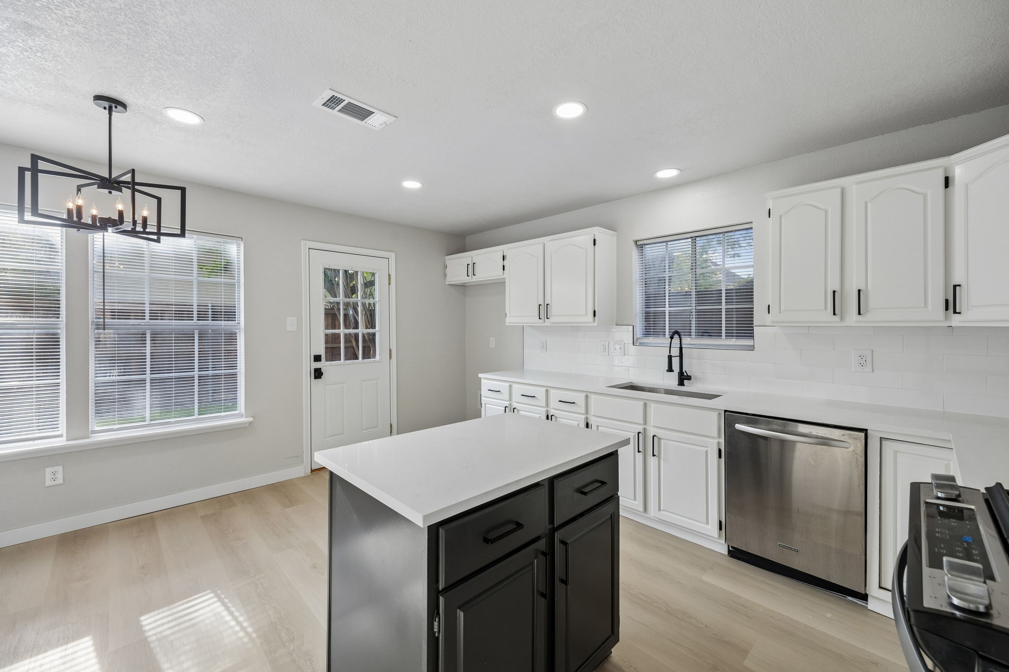 6207 Gray Wolf Trail