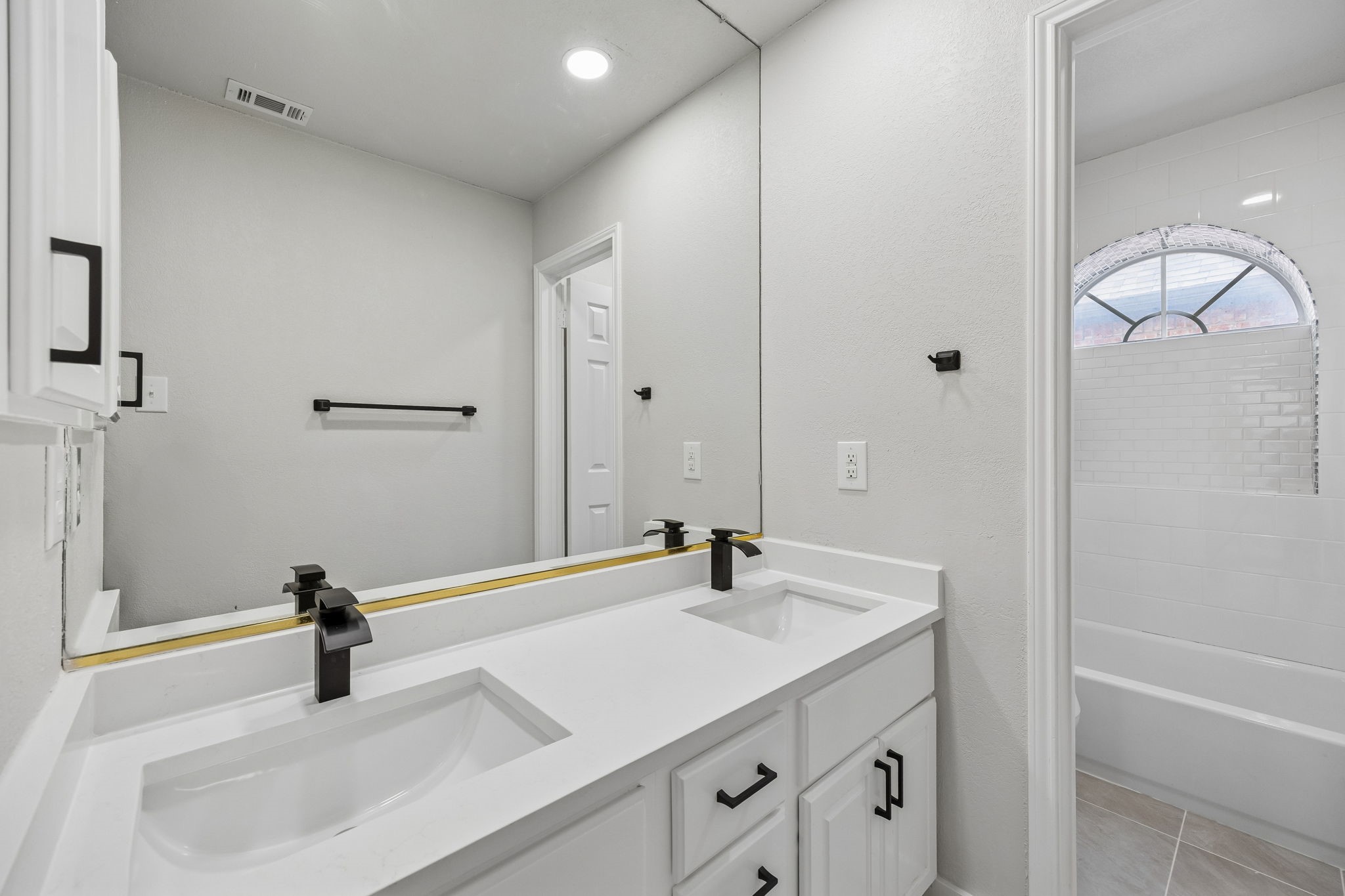 6207 Gray Wolf Trail