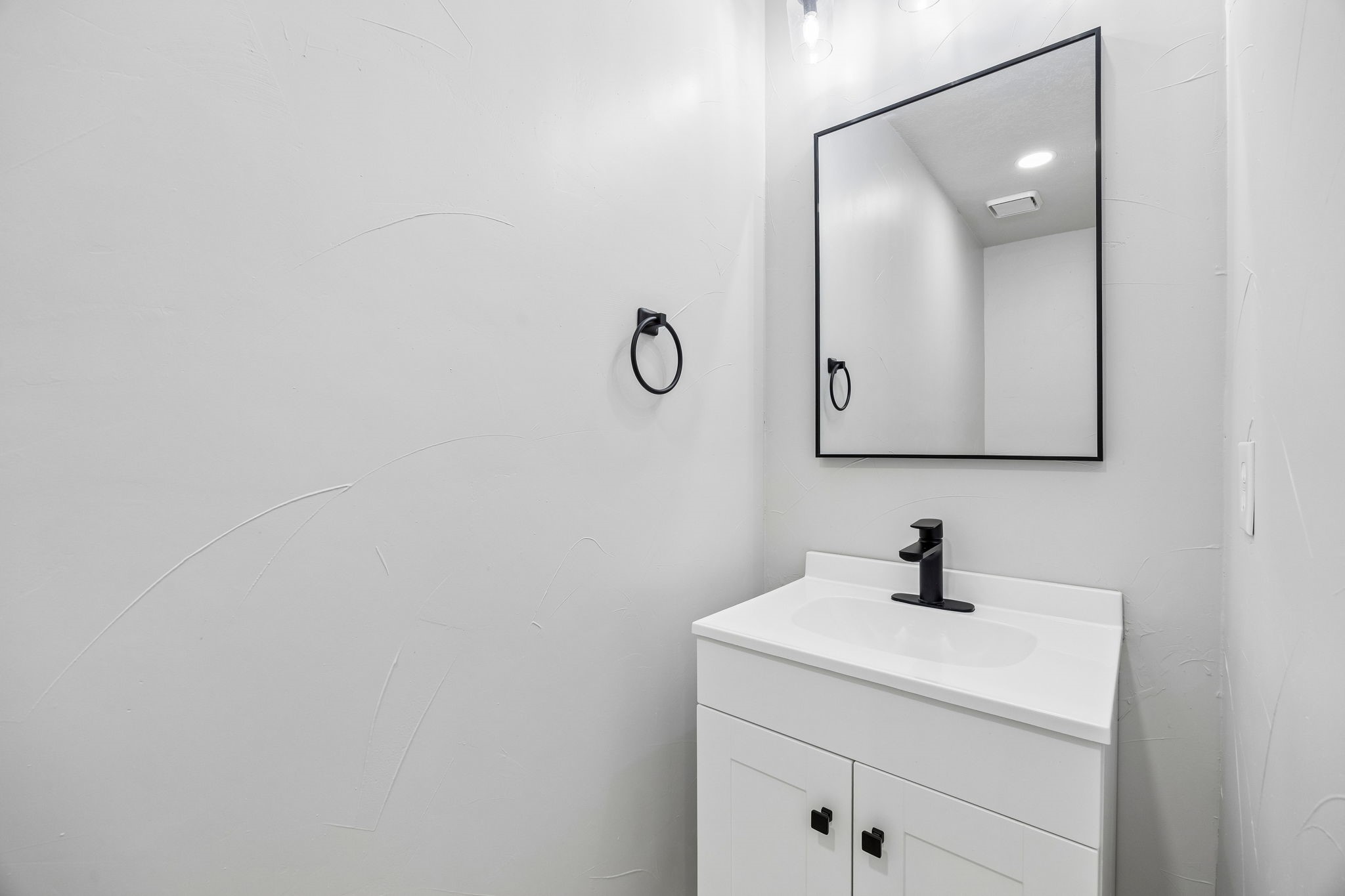 6207 Gray Wolf Trail