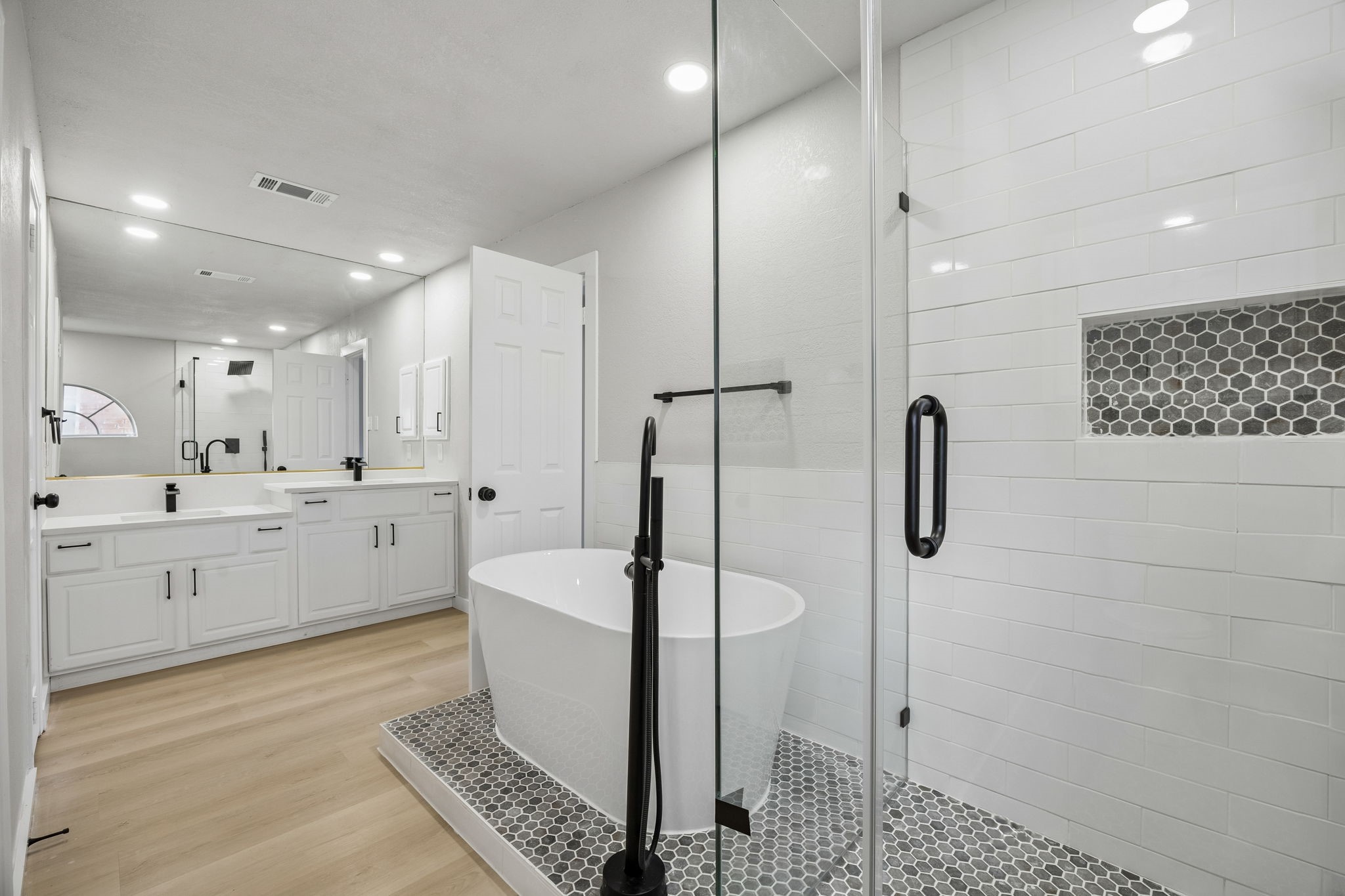 6207 Gray Wolf Trail