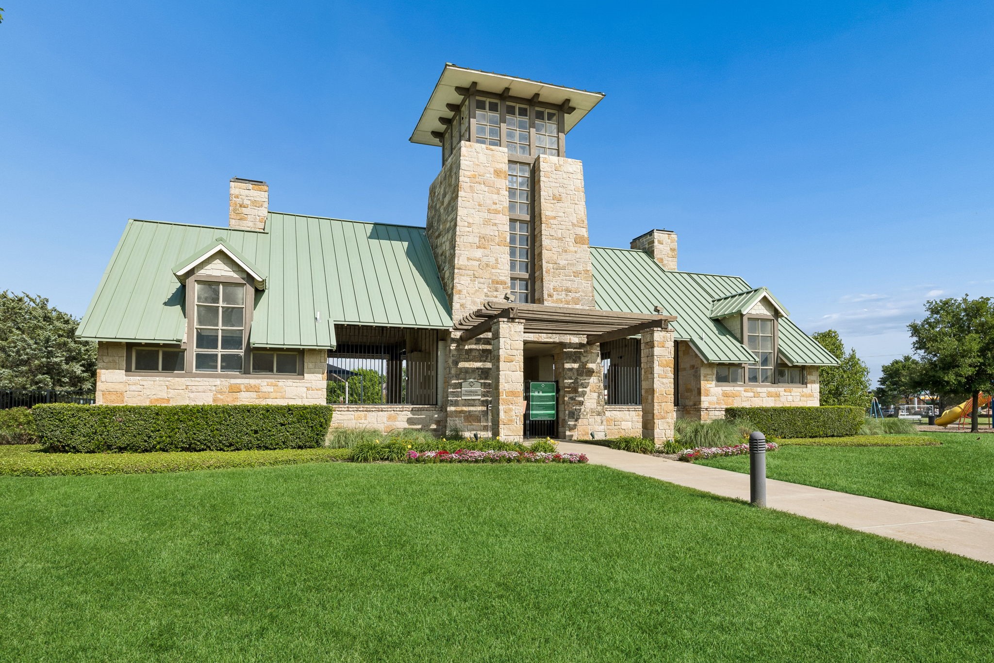 916 Starling Lane