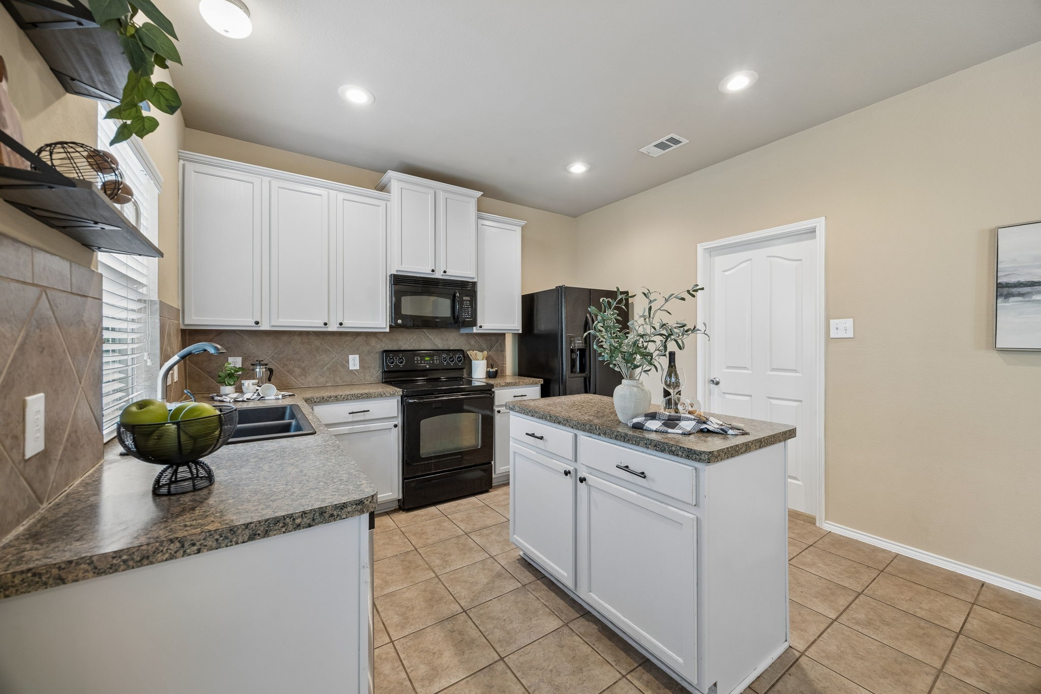 916 Starling Lane