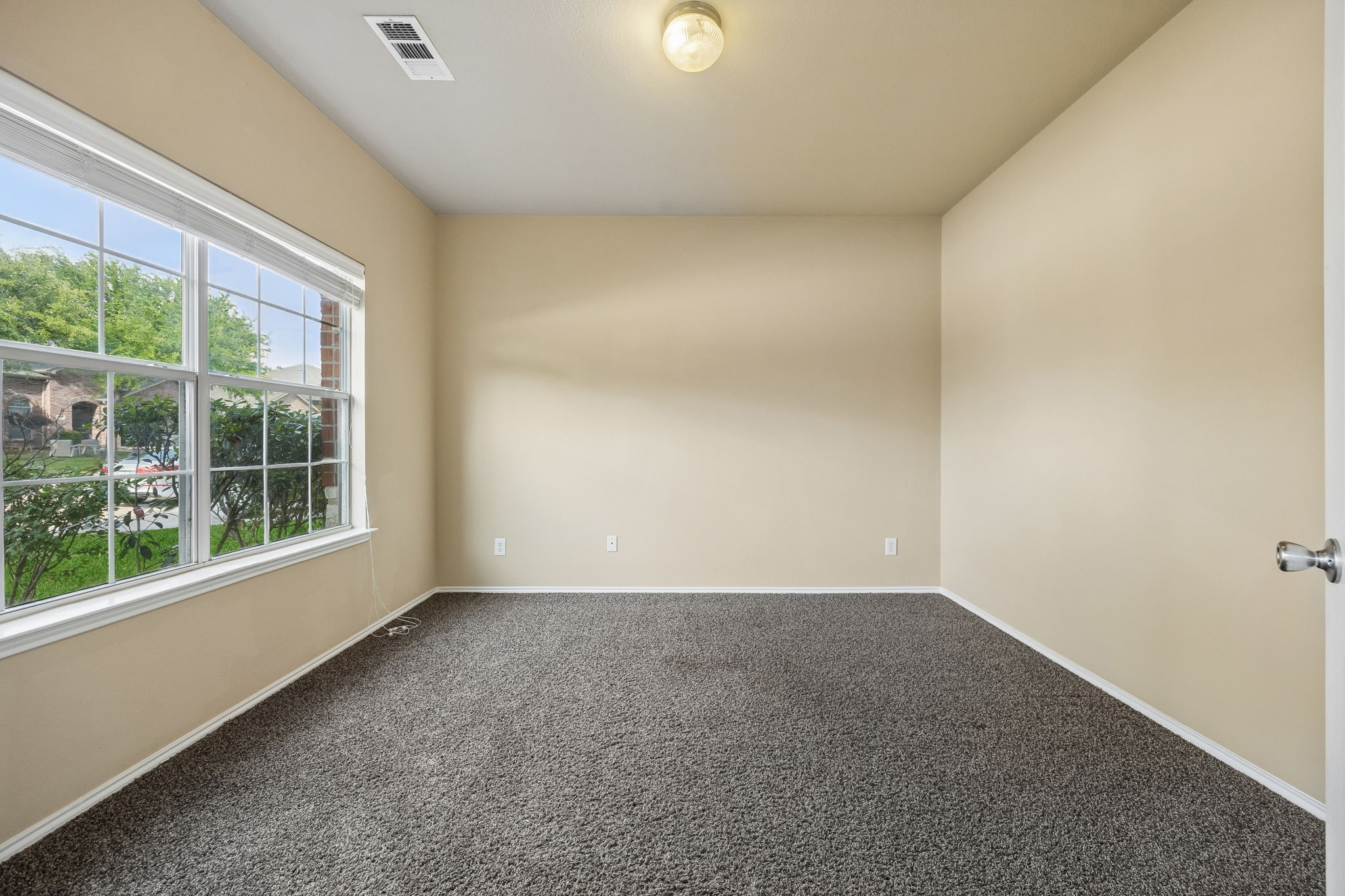 916 Starling Lane