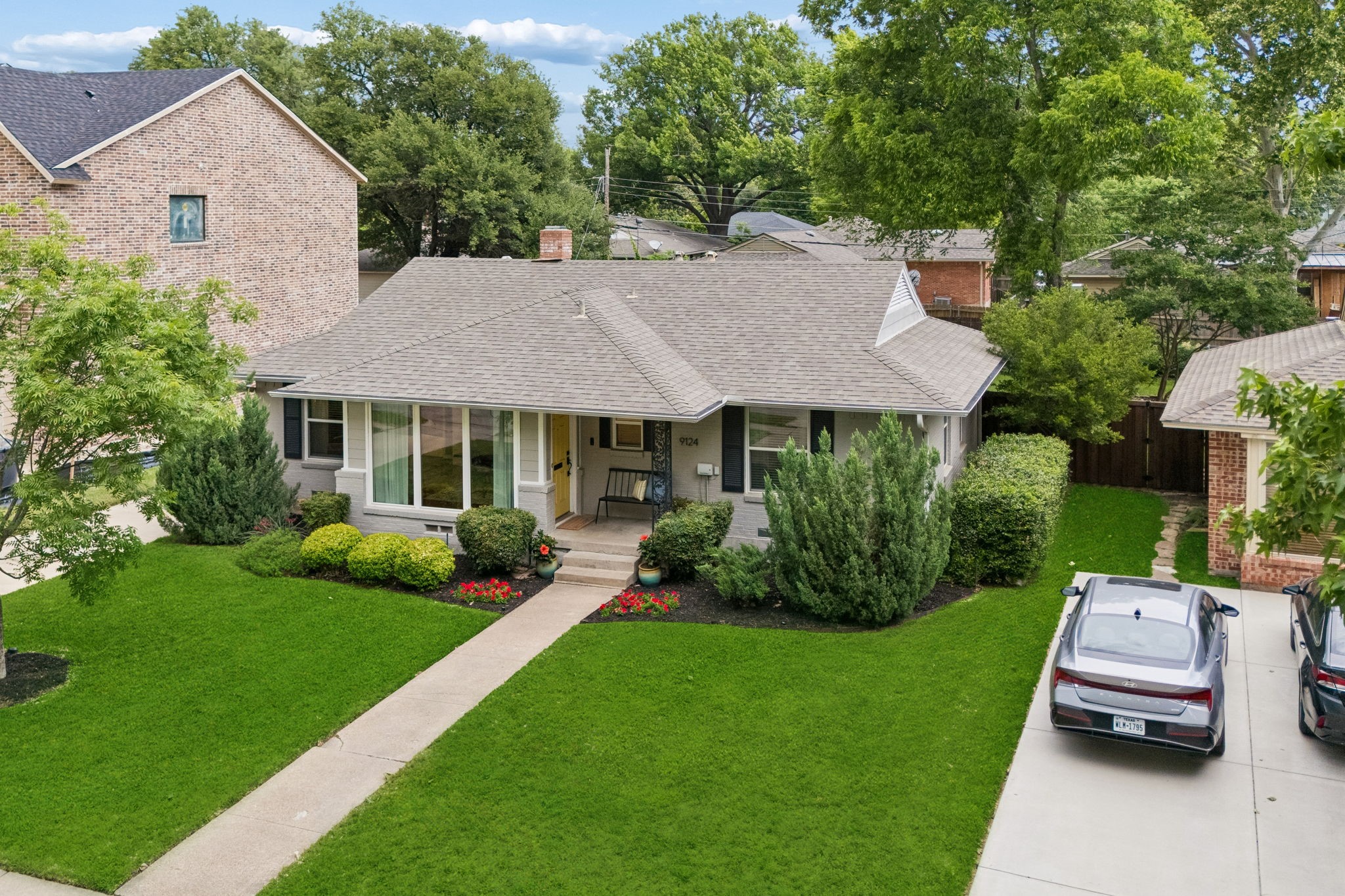 9124 Leaside Drive