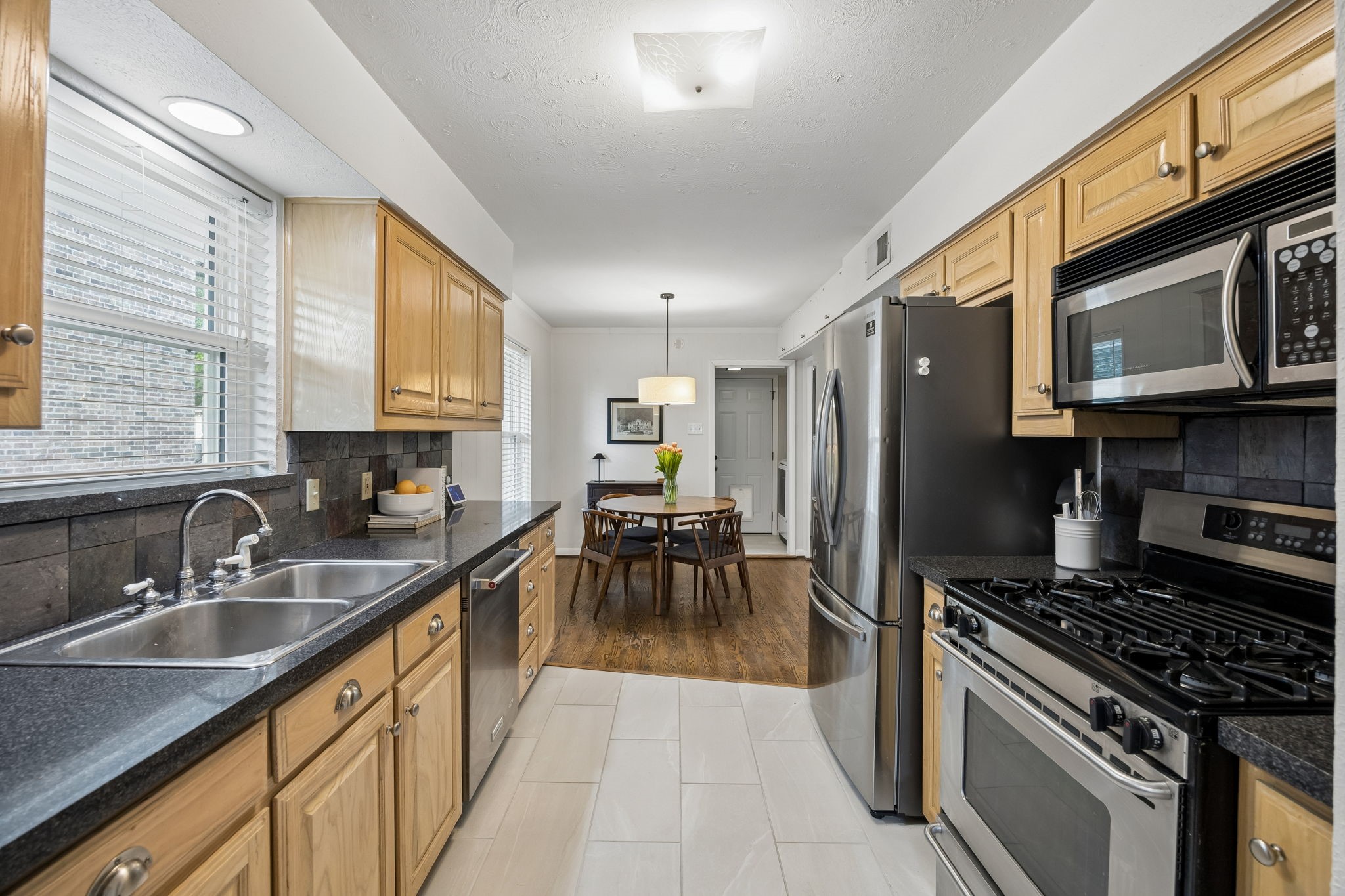 9124 Leaside Drive