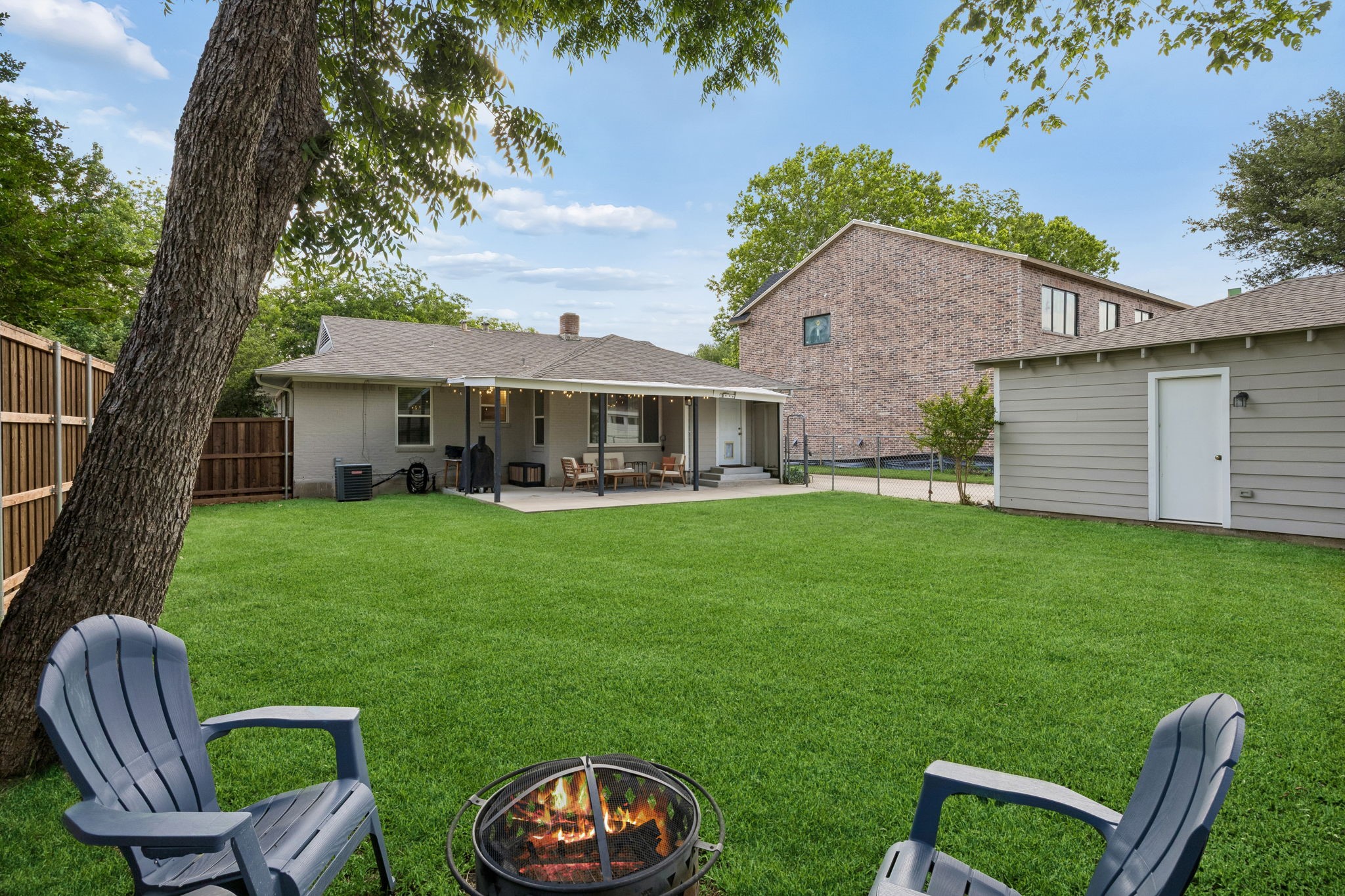 9124 Leaside Drive