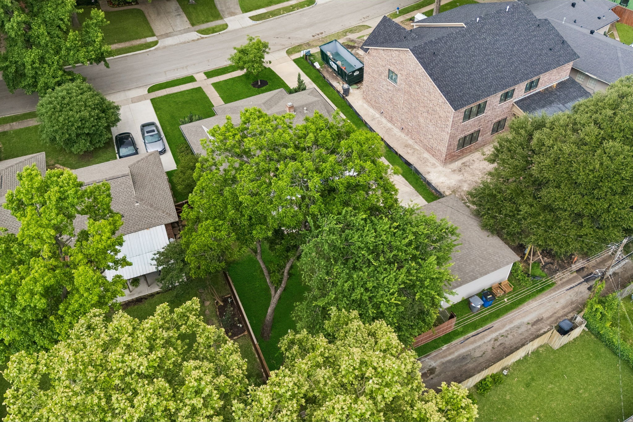 9124 Leaside Drive