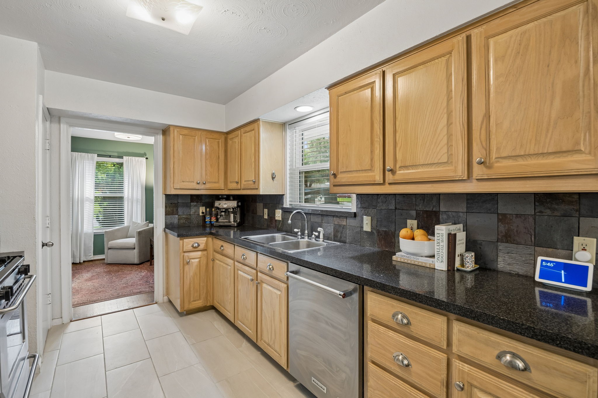 9124 Leaside Drive