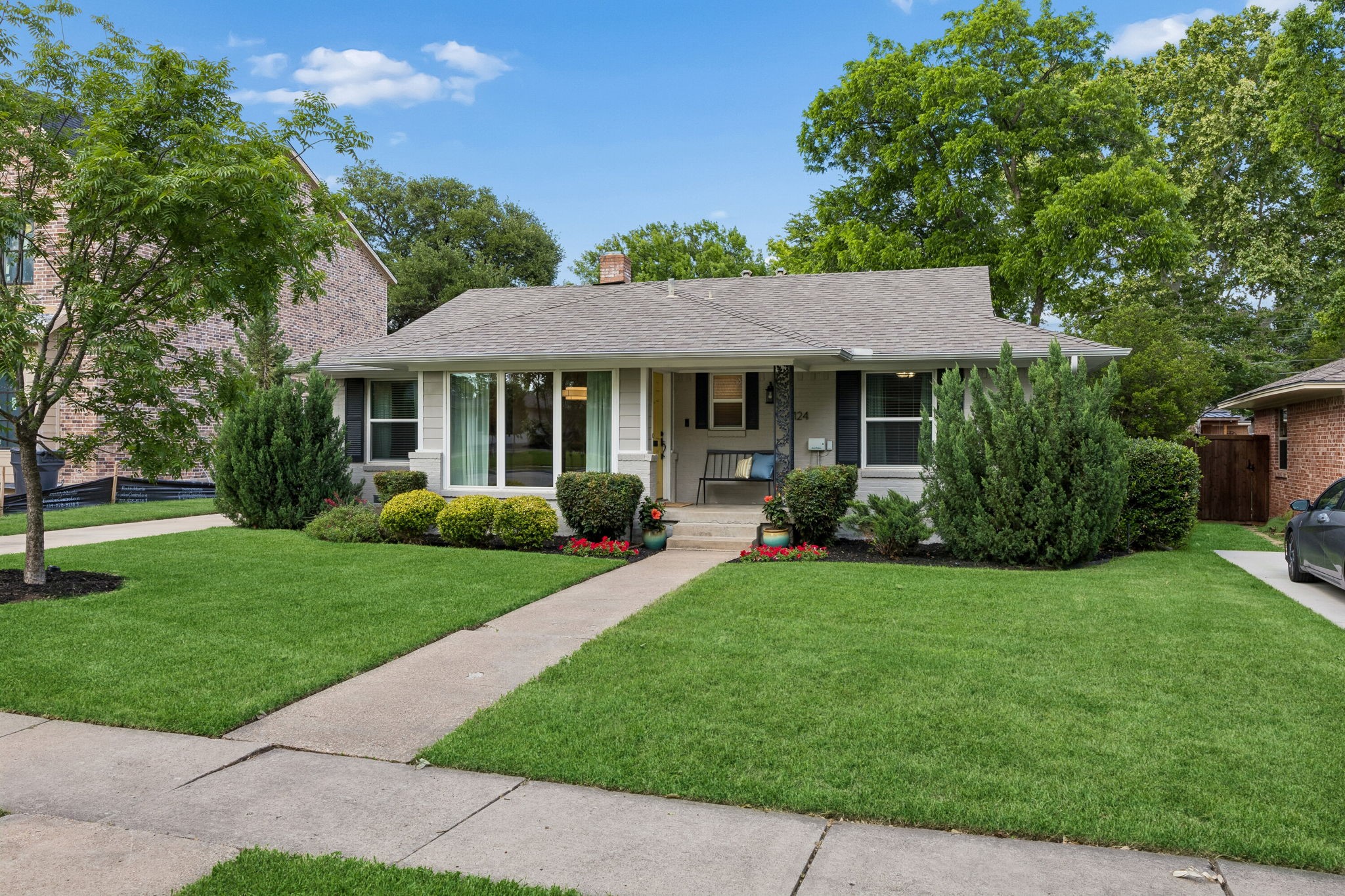 9124 Leaside Drive
