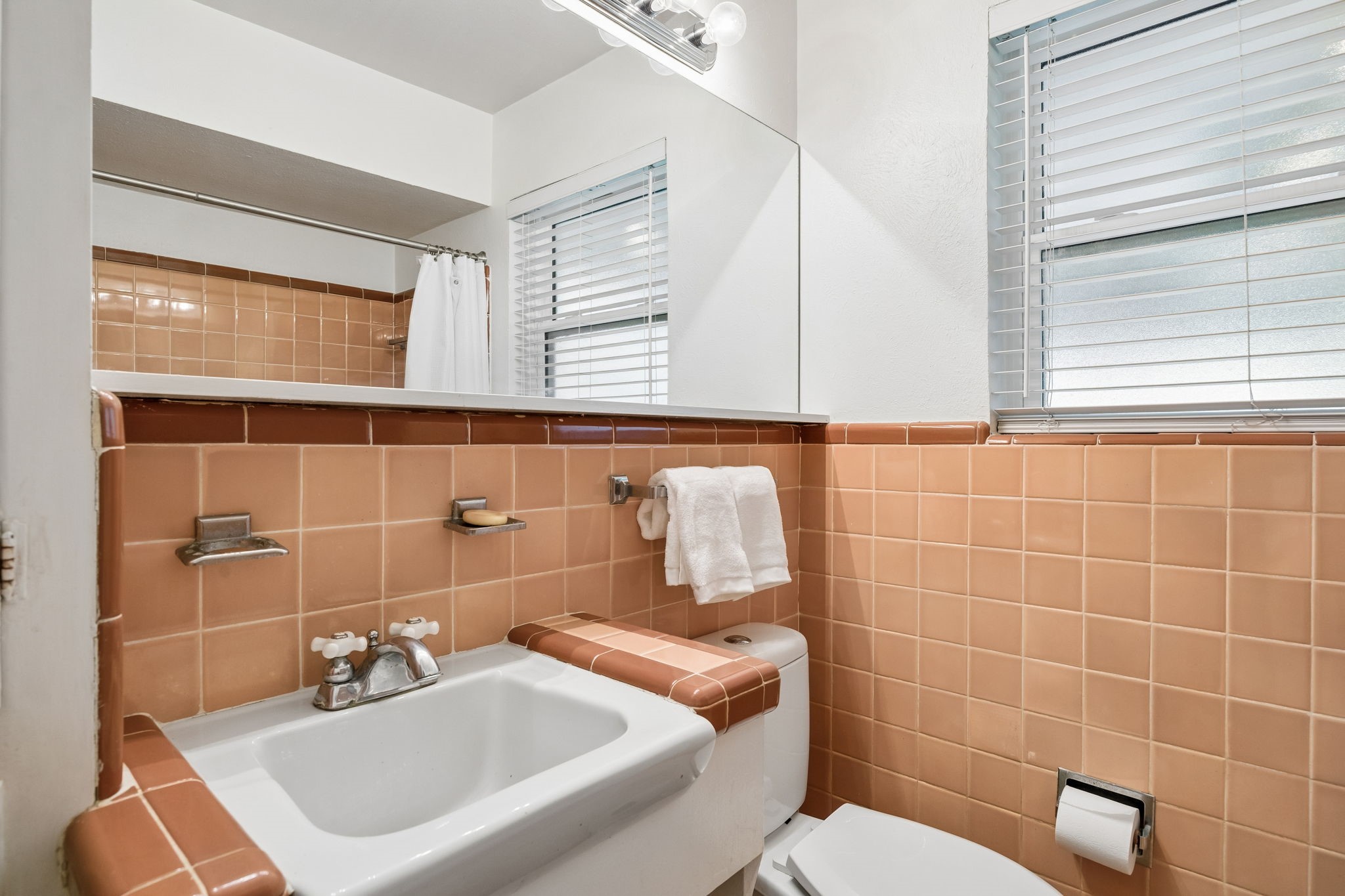 9124 Leaside Drive