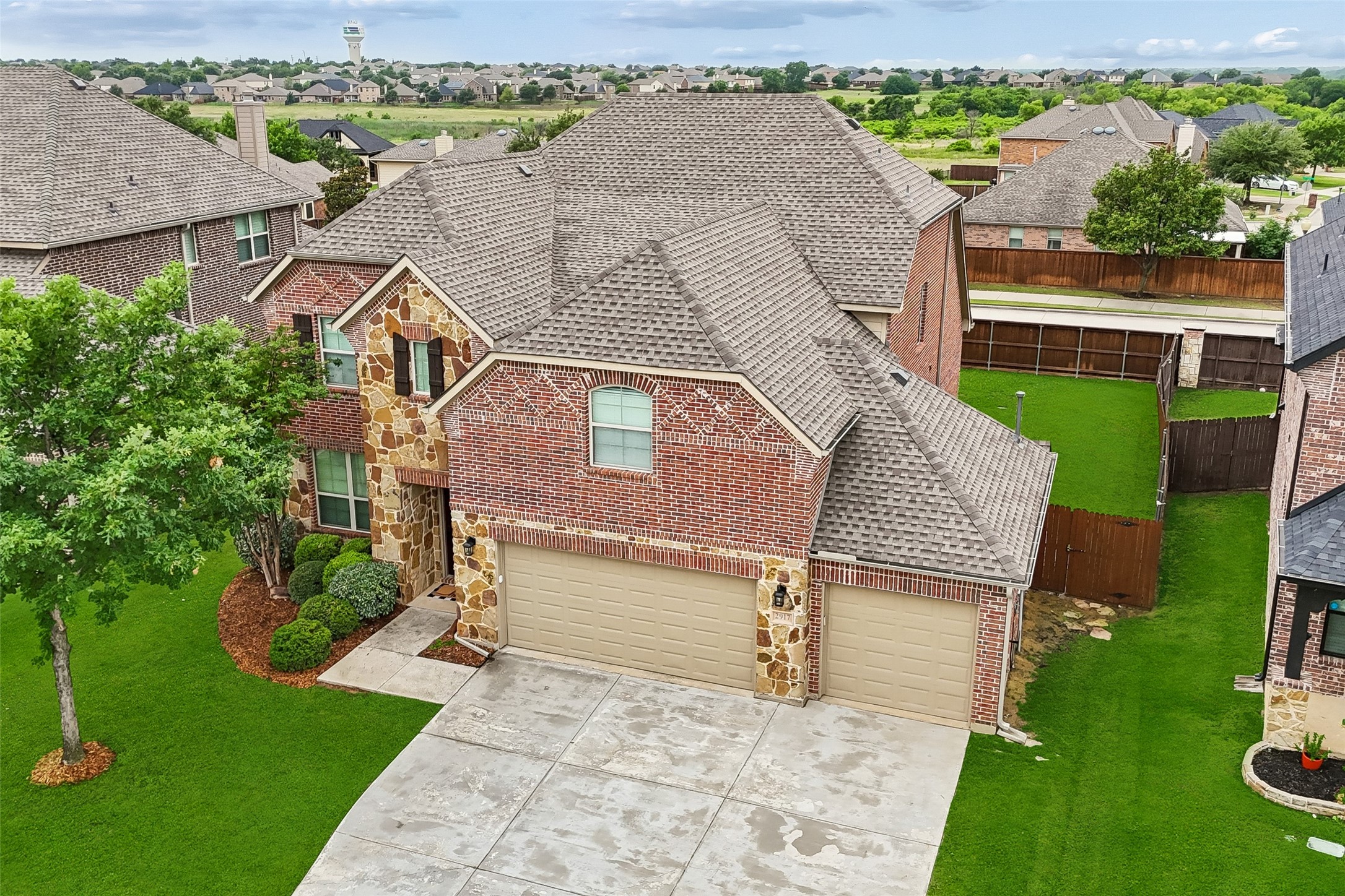 2917 Lakefield Drive