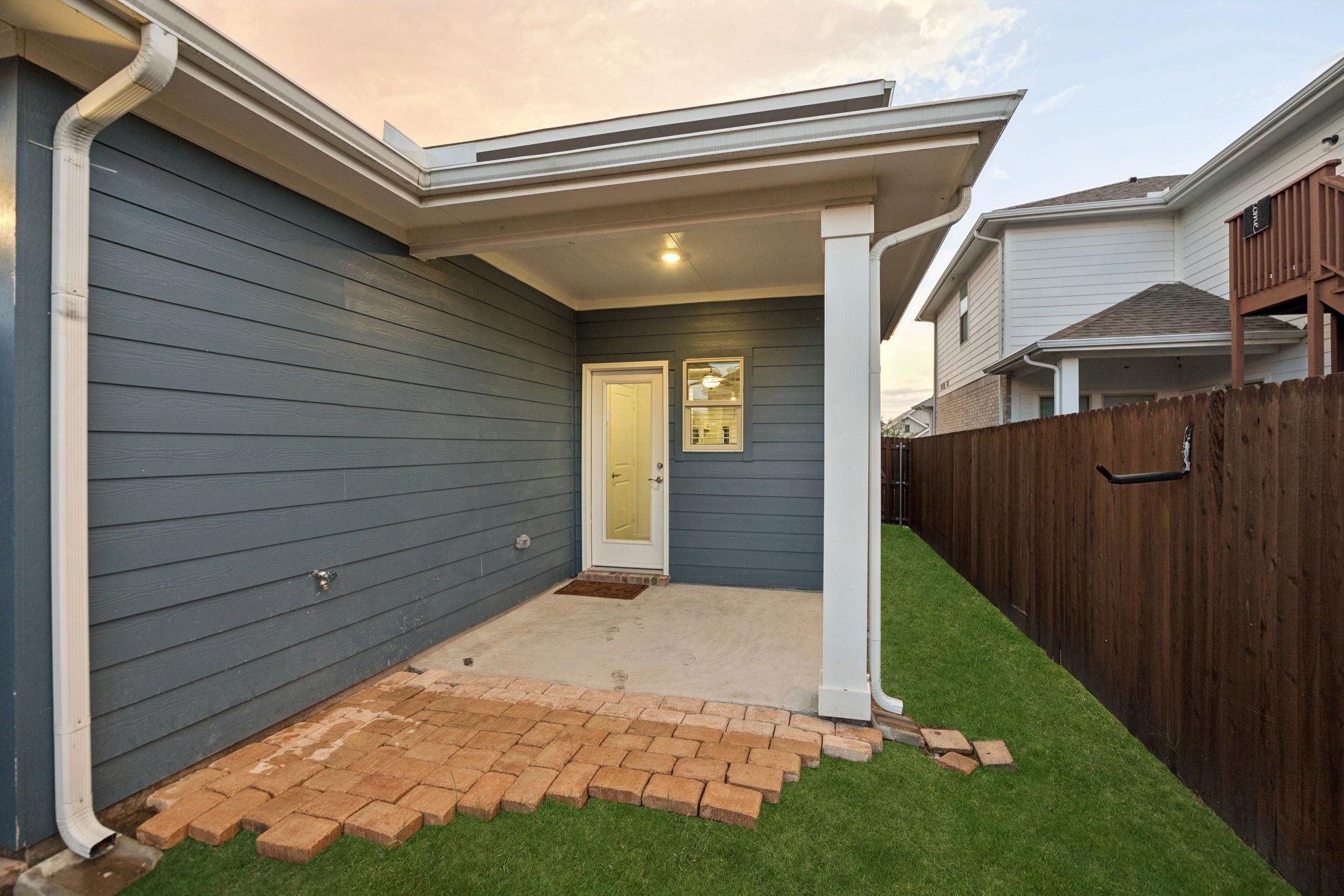 210 Monarch Way
