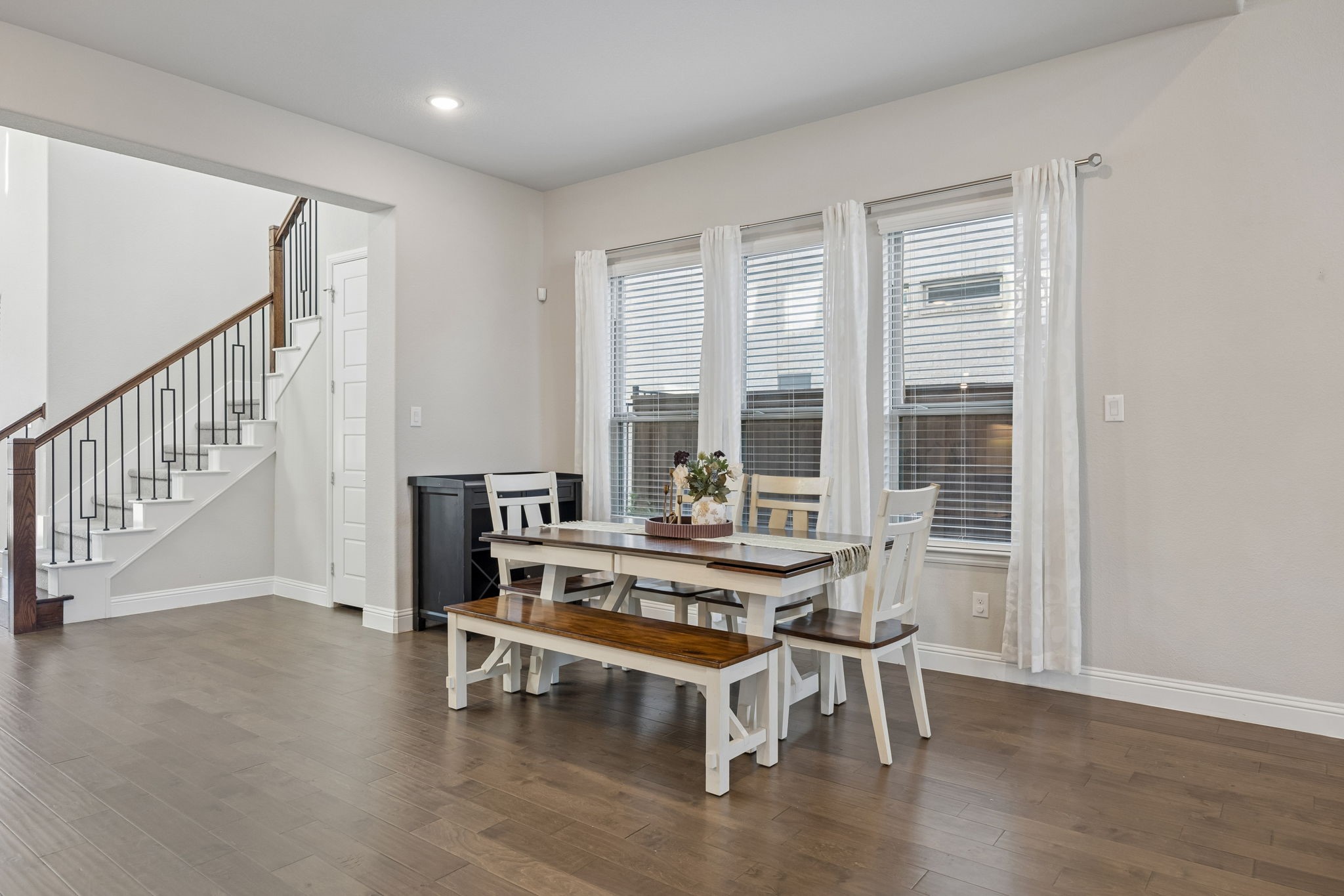 2270 English Ivy Road