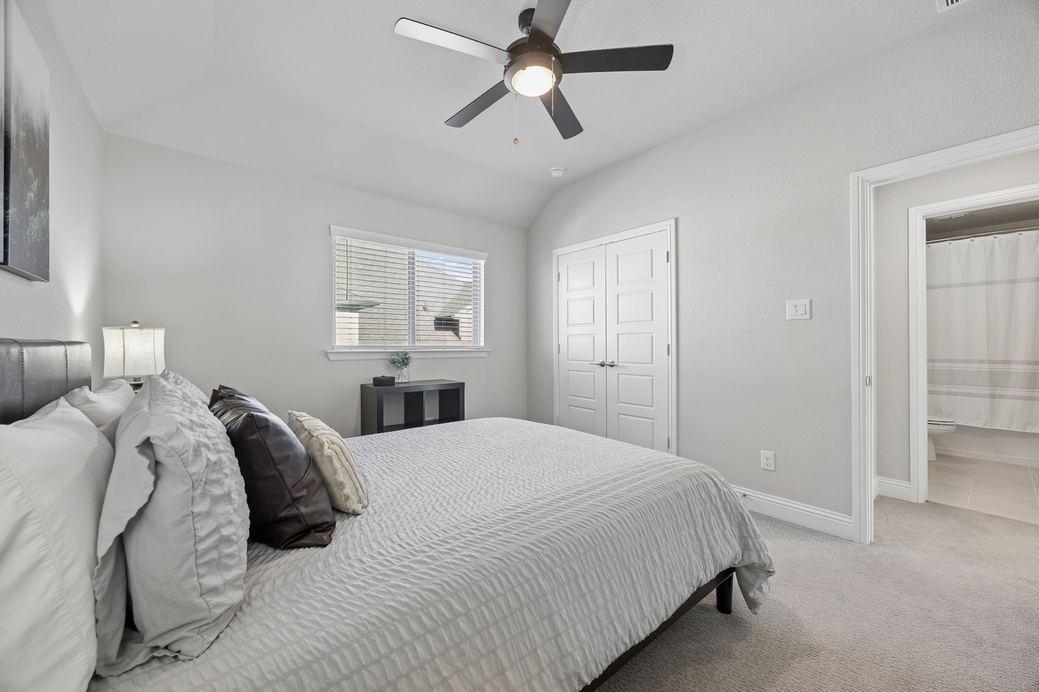 2270 English Ivy Road