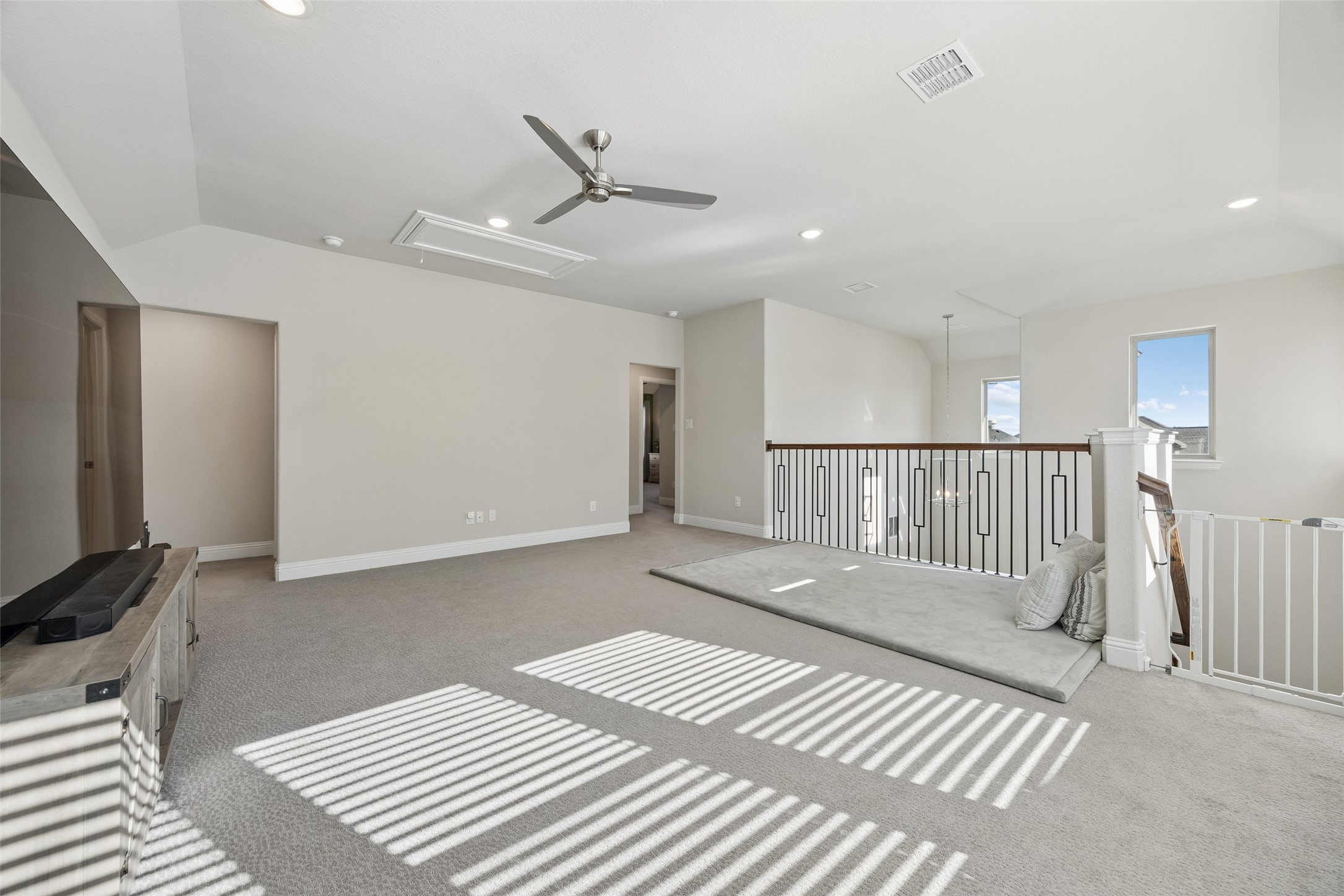 2270 English Ivy Road
