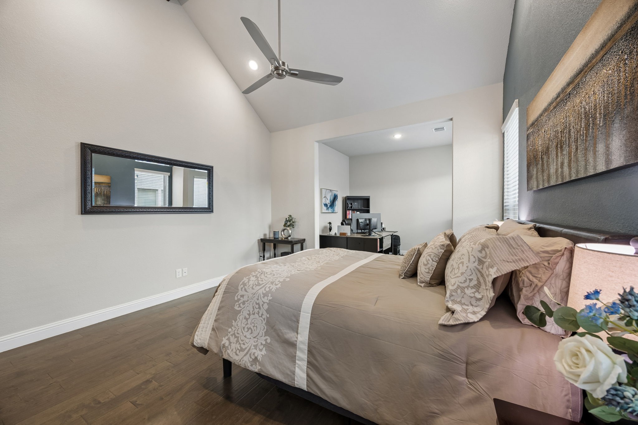 2270 English Ivy Road