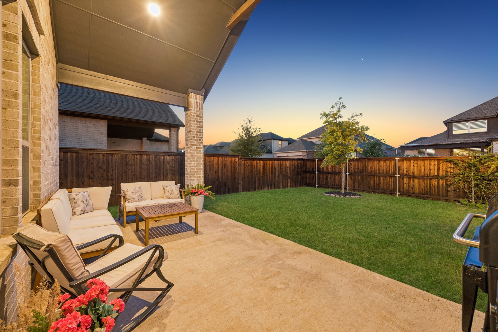 2270 English Ivy Road