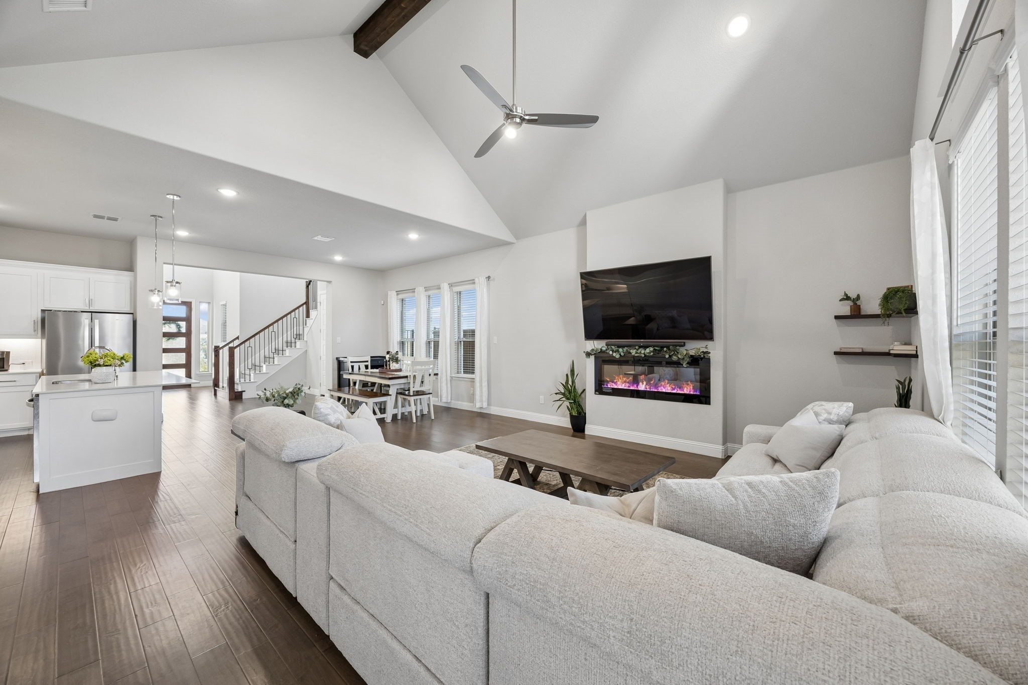 2270 English Ivy Road